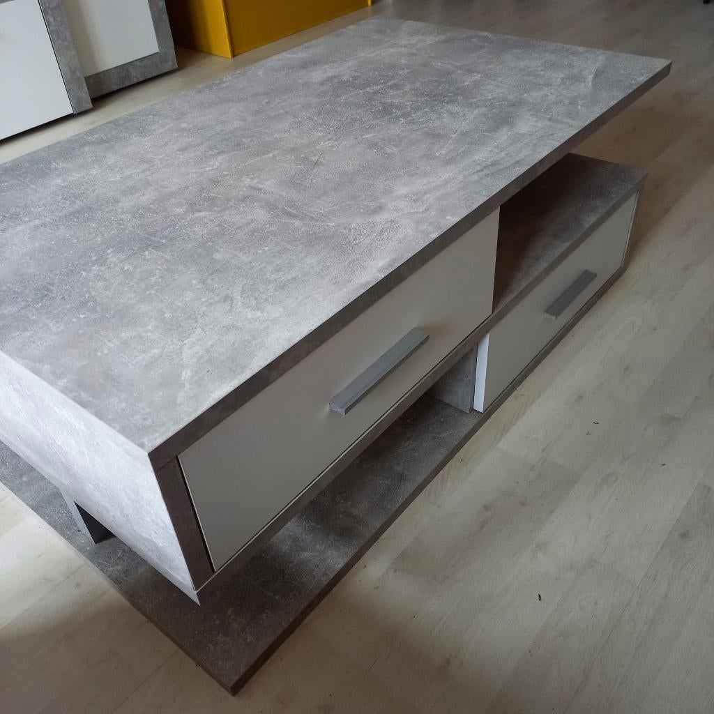Salontafel in betonlook €40, Ophalen, Gebruikt, 100 tot 150 cm, Betonlook