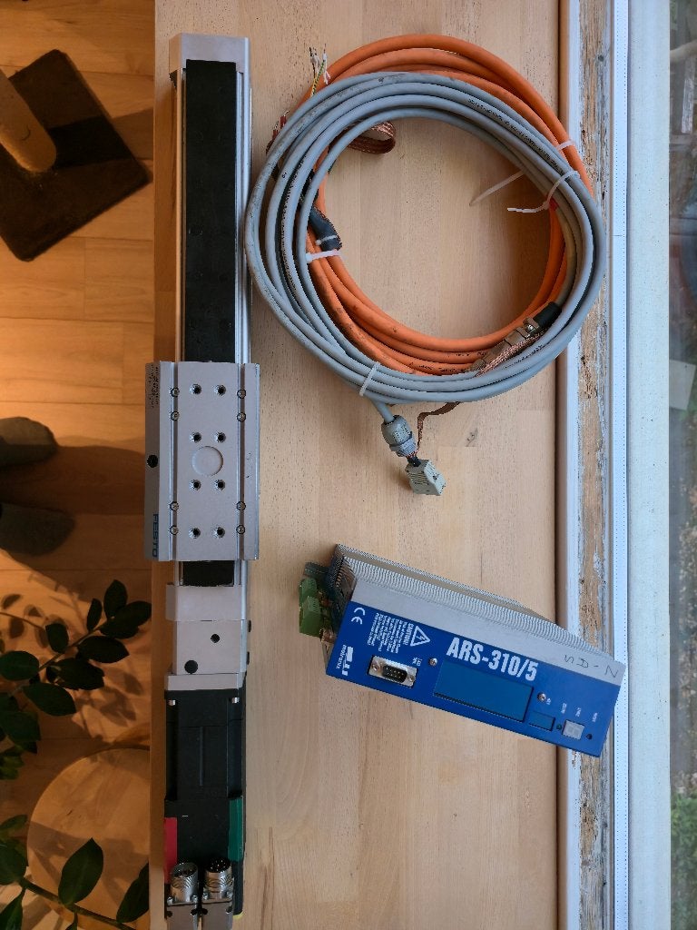 lineaire aandrijving Festo + servo motor, kabels en drive, Ophalen of Verzenden, Zo goed als nieuw
