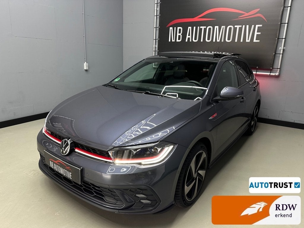 Volkswagen Polo 2.0 GTI 2023 PANO IQ, Auto's, Volkswagen, 1272 kg, Gebruikt, 4 cilinders, 1984 cc