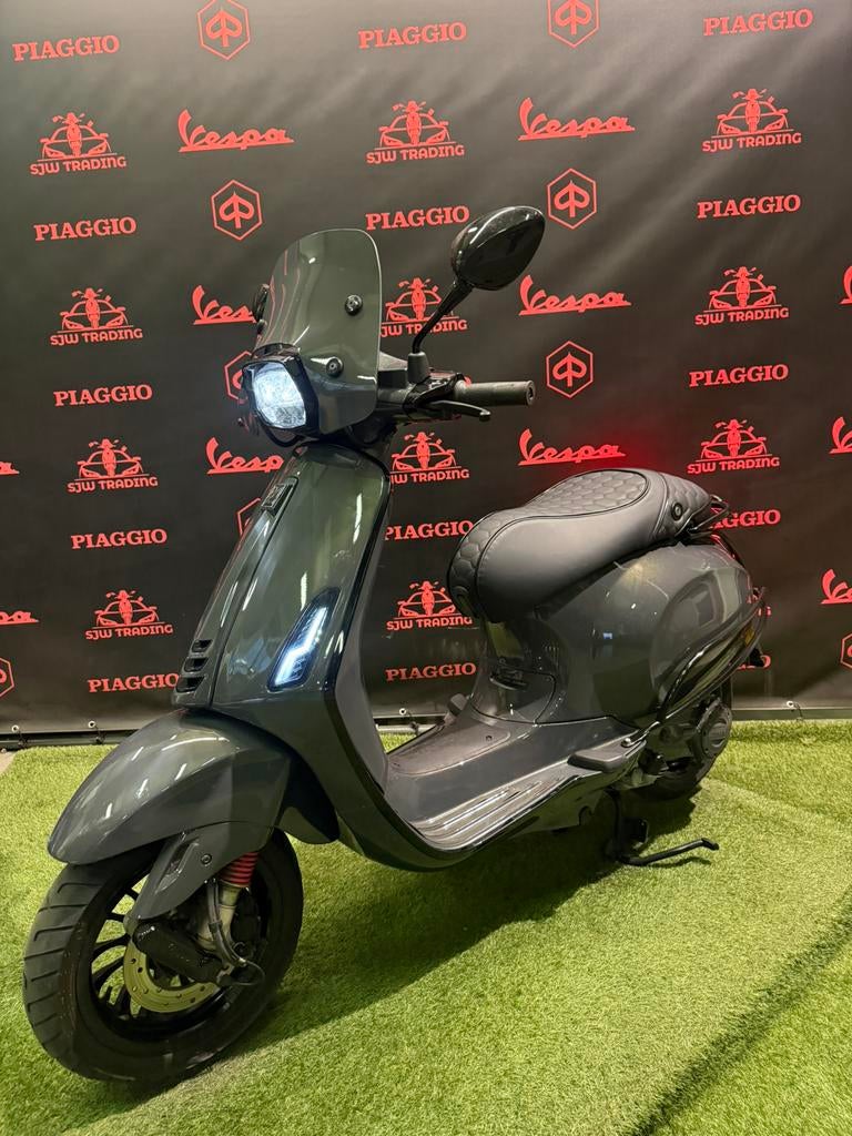 Vespa Sprint 2019 Brom! Dravit Grau / Mono Zadel / Garantie, Fietsen en Brommers, Scooters | Vespa, Benzine, Ophalen of Verzenden