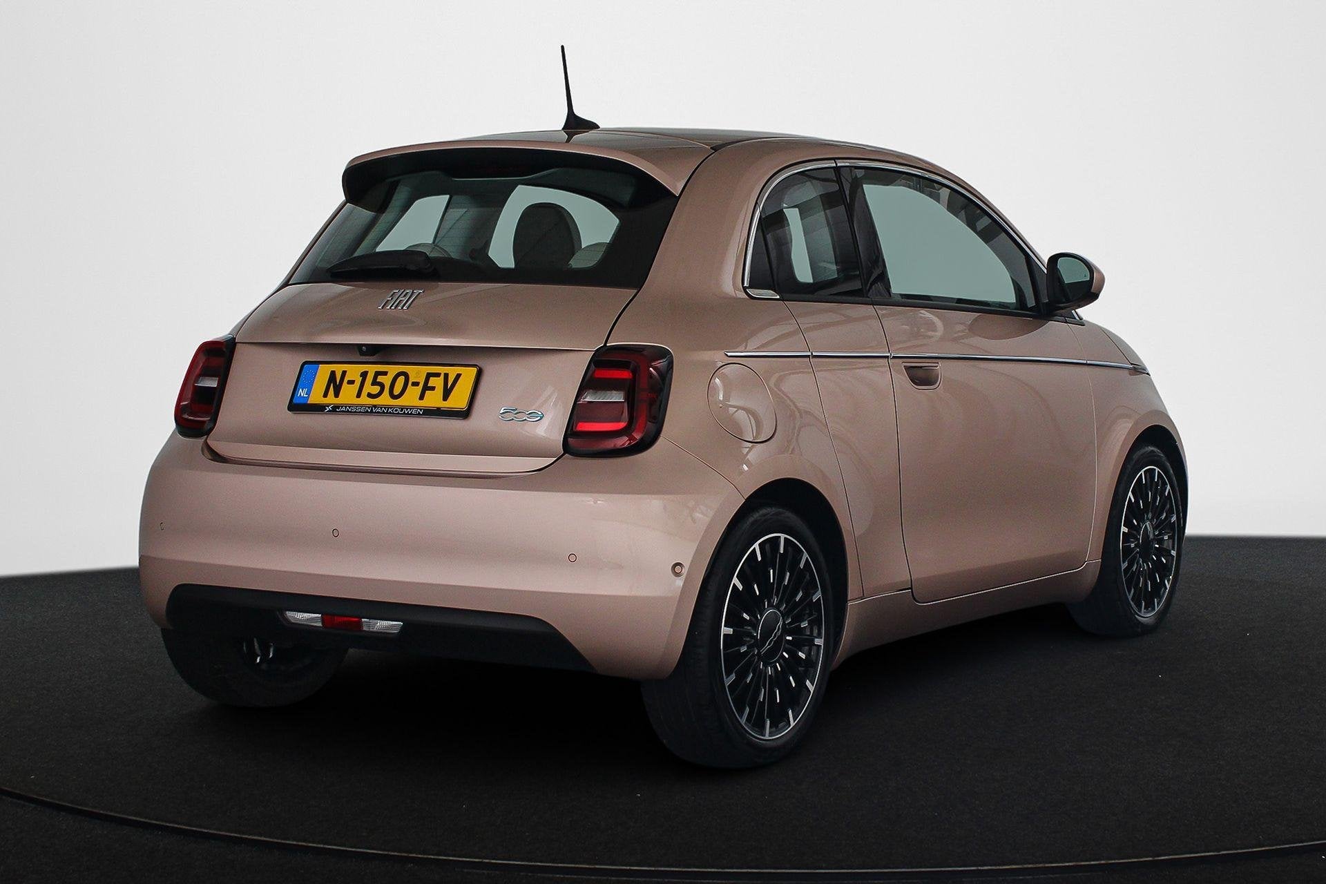 Fiat 500 3+1 La Prima 42 kWh Leder Stoelverwarming LED Achte, Auto's, 1300 kg, 4 stoelen, Origineel Nederlands, 308 km