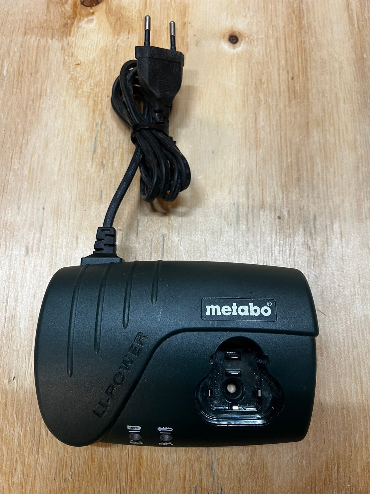 Metabo LC 40 acculader - 10,8volt/12volt, Ophalen of Verzenden, Zo goed als nieuw