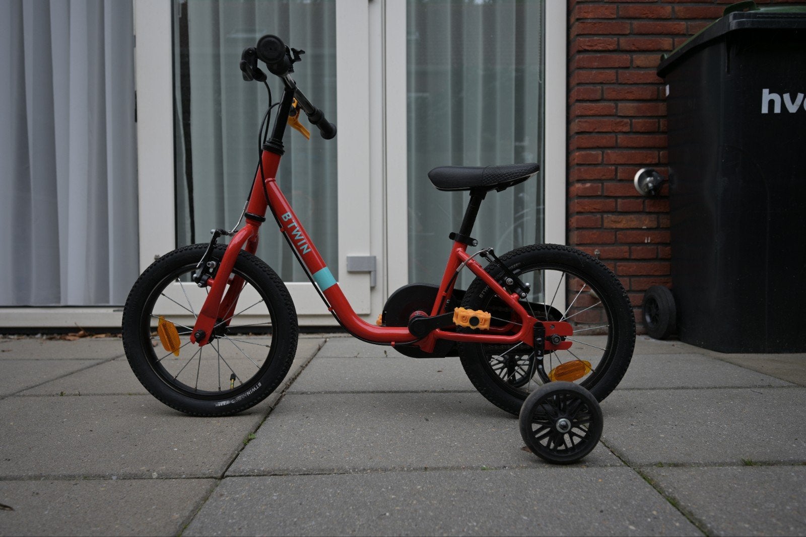 Decathlon Btwin 2-in-1 Kinderfiets/Loopfiets 14 inch, Ophalen, Zijwieltjes, Gebruikt, Velgrem