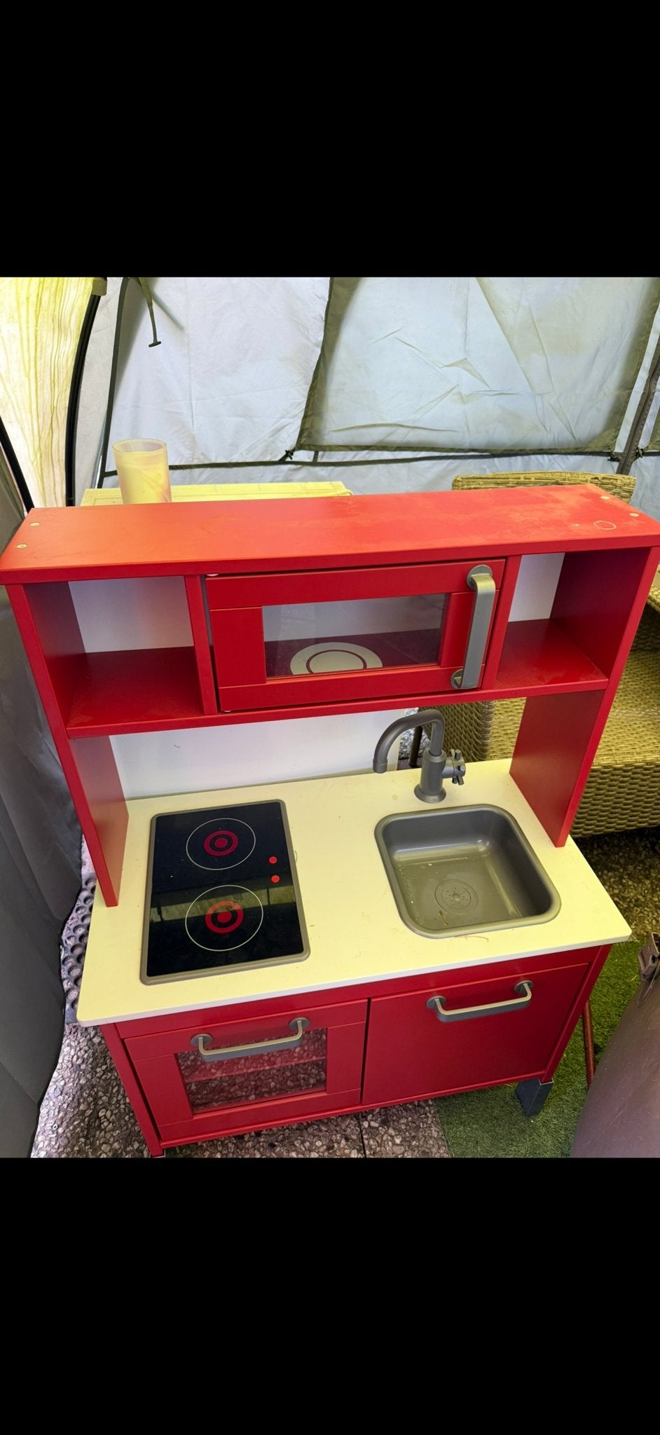 Rode kinderkeuken met kookplaat en oven, Ophalen, Gebruikt, Hout, Speelkeuken