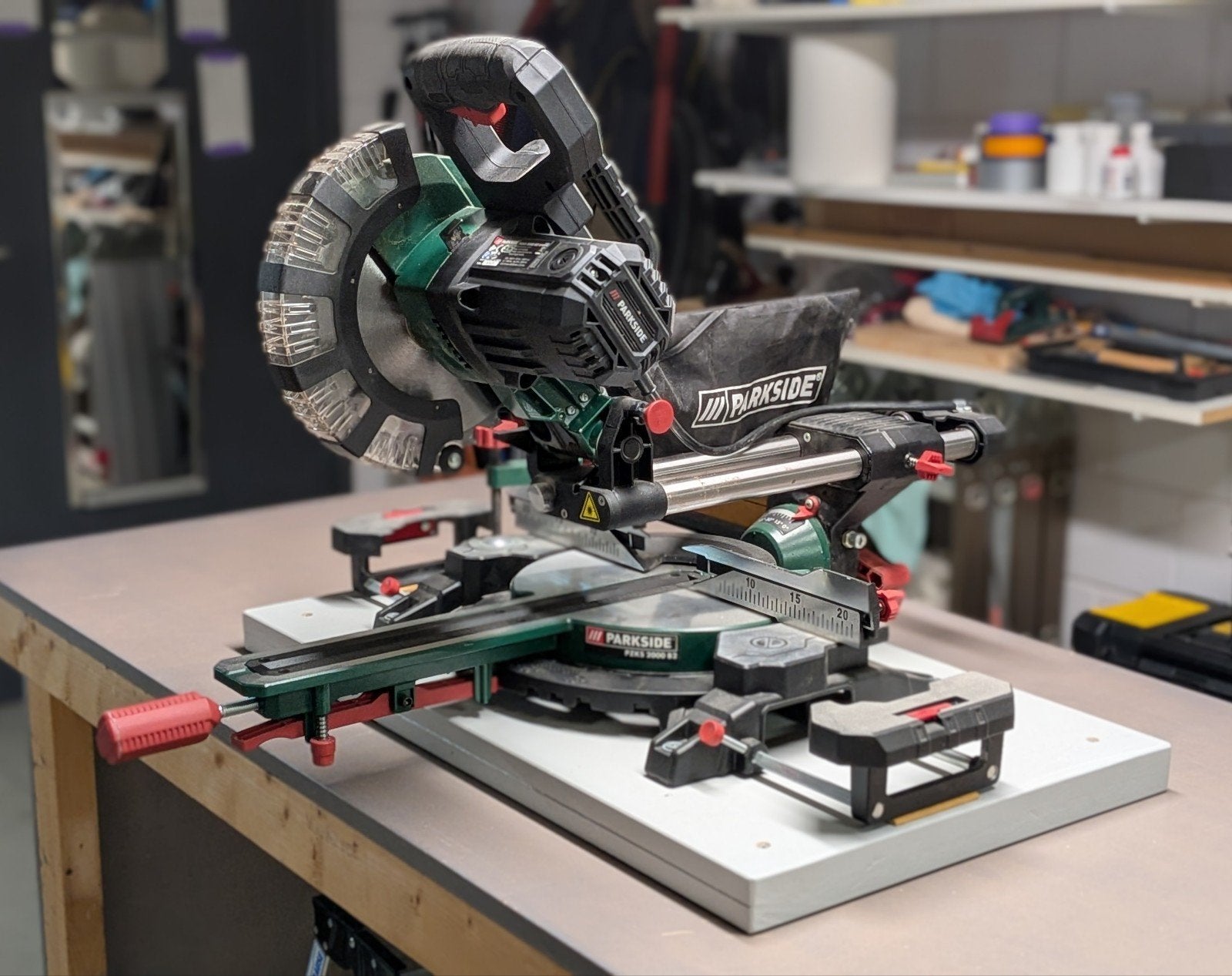 Parkside Afkortzaag - Zo goed als nieuw, Doe-het-zelf en Verbouw, Gereedschap | Zaagmachines, Ophalen, 70 mm of meer, Afkortzaag