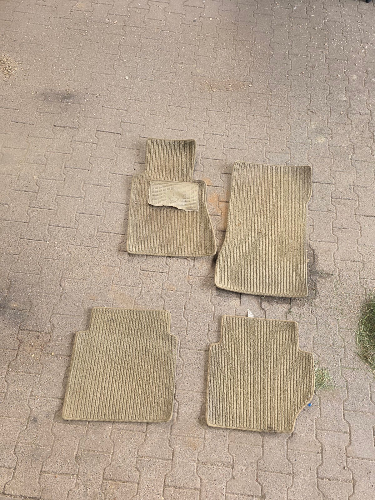 Mercedes W123 Vloermatten Set - Beige, Ophalen of Verzenden, Gebruikt