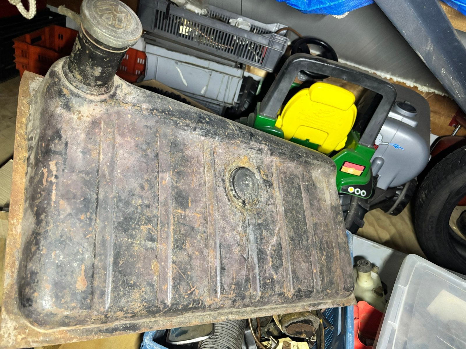 Vw kever benzine tank binnen vuller, Ophalen