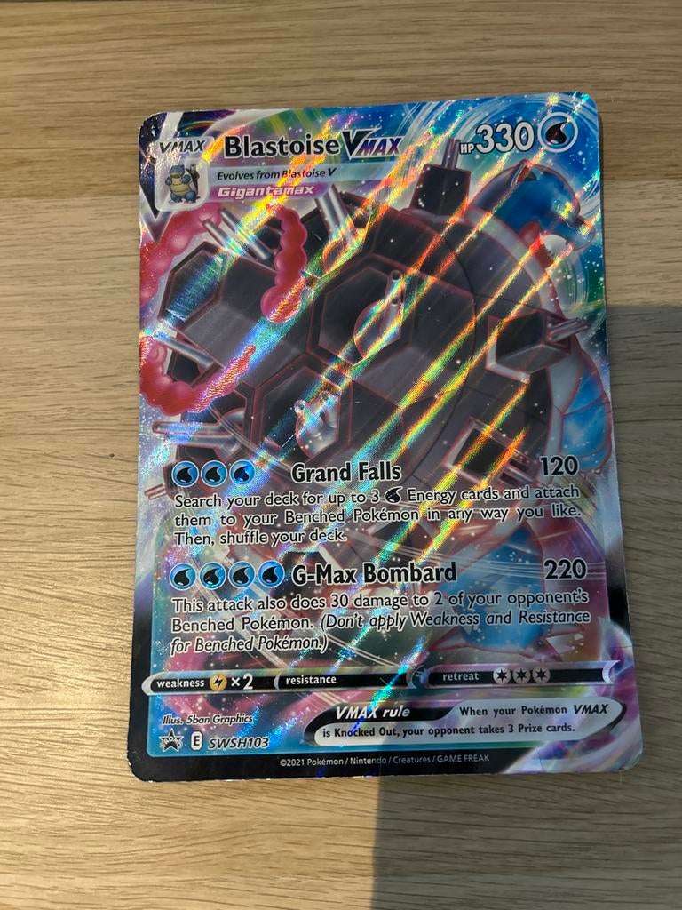 Pokémon Kaart Blastoise VMAX SWSH103 Gigantamax Foil, Verzenden, Zo goed als nieuw, Losse kaart, Foil