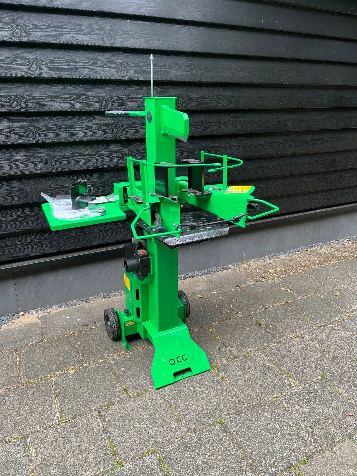 Houtklover 8 ton ACG eco 230v met kruis, Ophalen, Zo goed als nieuw, Elektrisch, Staand