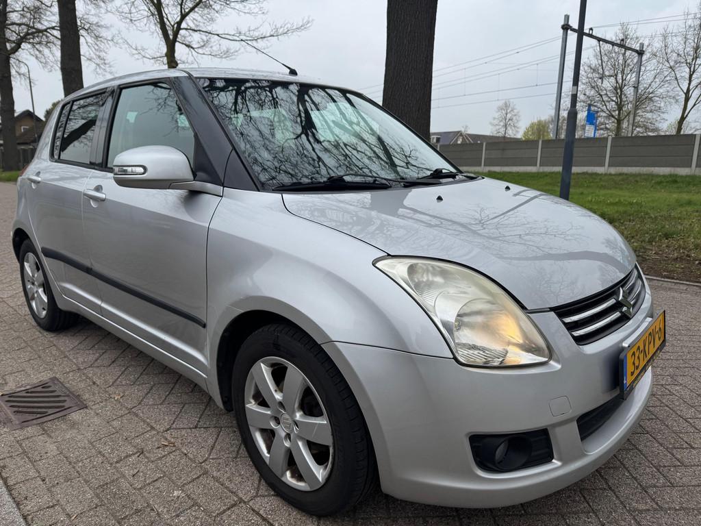 Suzuki Swift 1.3 Limited 2010 NIEUWE APK 5 DEURS, Auto's, Suzuki, Voorwielaandrijving, 400 kg, Alcantara, Swift