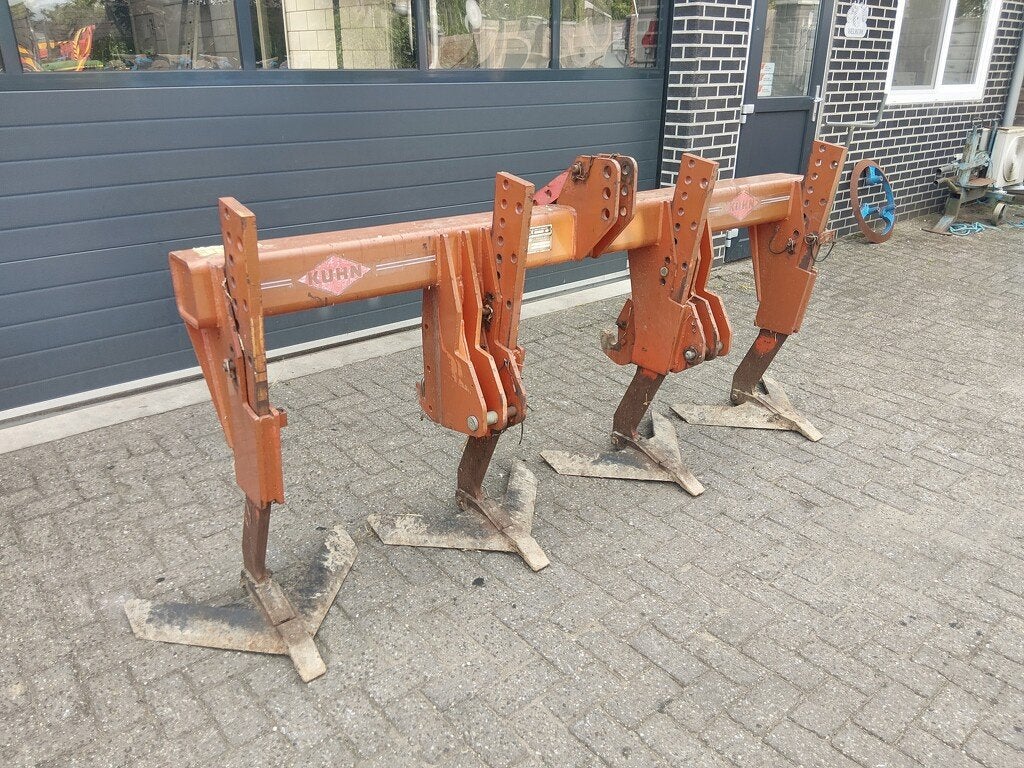 Kuhn DC 300 Voorzet Woeler, Zakelijke goederen, Agrarisch | Werktuigen, KUHN-Geldr, Overige, Nuenenseweg 165
5667 KP  Geldrop