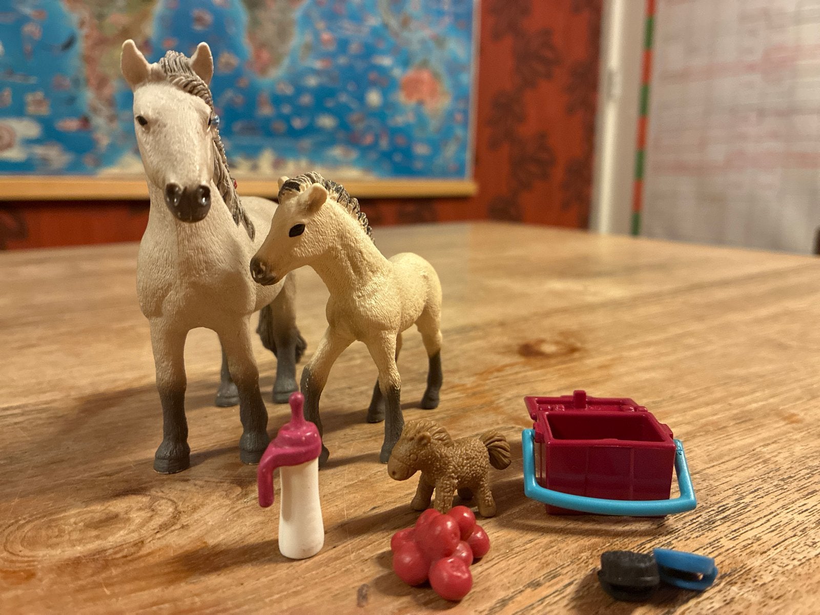 Schleich paarden set met veulen en accessoires, Ophalen of Verzenden, Gebruikt, Jongen of Meisje