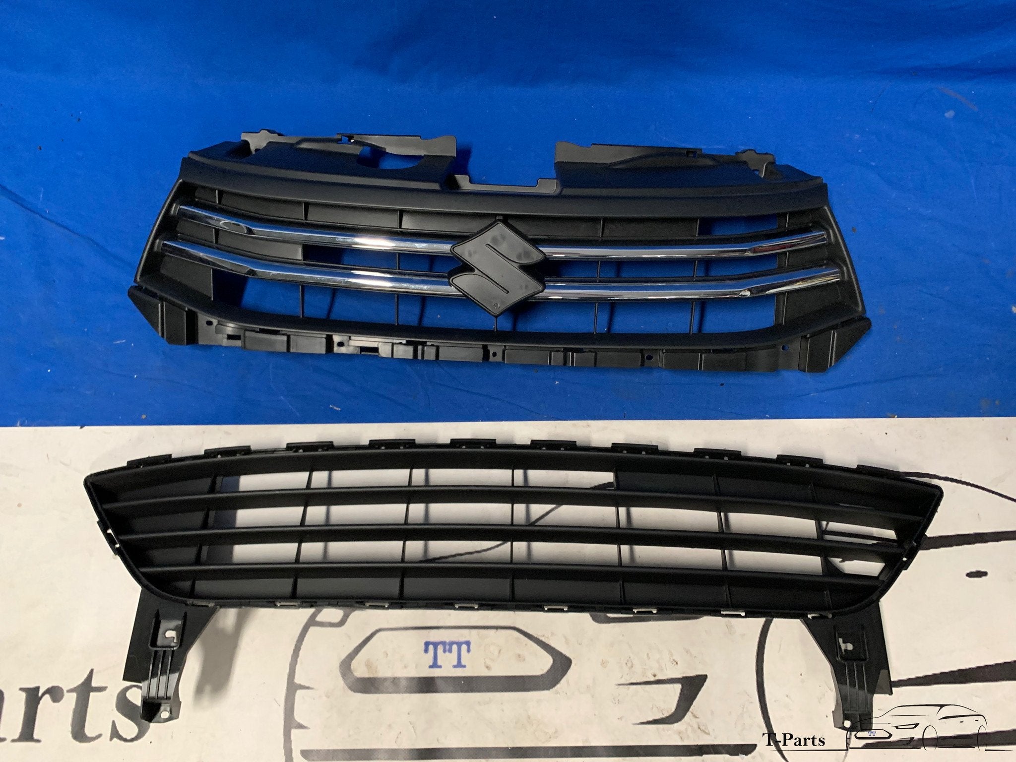 Suzuki celerio Voorbumper grille NIEUW bumper rooster Gril c, Auto-onderdelen, Carrosserie en Plaatwerk, Info@fabrikant.eu, Ophalen of Verzenden