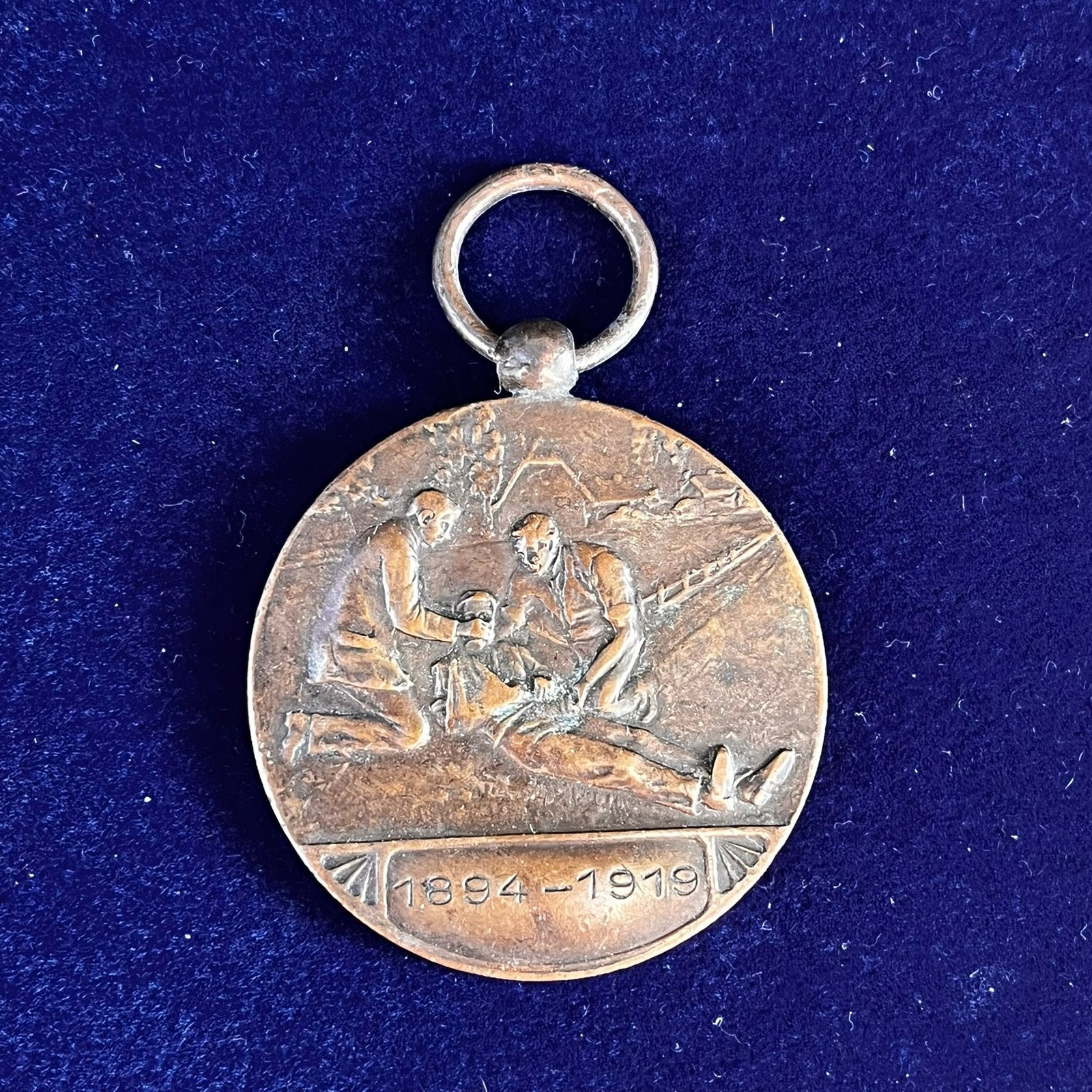 EHBO MEDAILLE 25 jarig bestaan Afd Amsterdam 1919 rode kruis, Postzegels en Munten, Penningen en Medailles, Ophalen of Verzenden