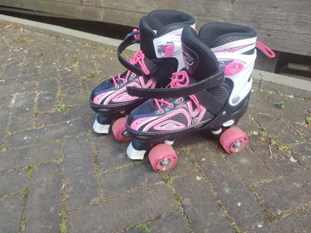 Apollo rolschaatsen met led verlichting €15,-, Ophalen, Zo goed als nieuw