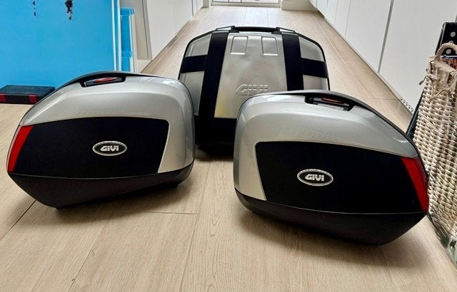 GIVI kofferset motor, 2 zijkoffers topkoffer bevestigingsrek, Motoren, Ophalen, Gebruikt