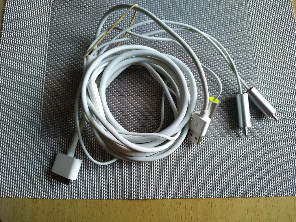 Apple Component AV Cable, Audio, Tv en Foto, Audiokabels en Televisiekabels, Ophalen of Verzenden, Gebruikt, Minder dan 2 meter