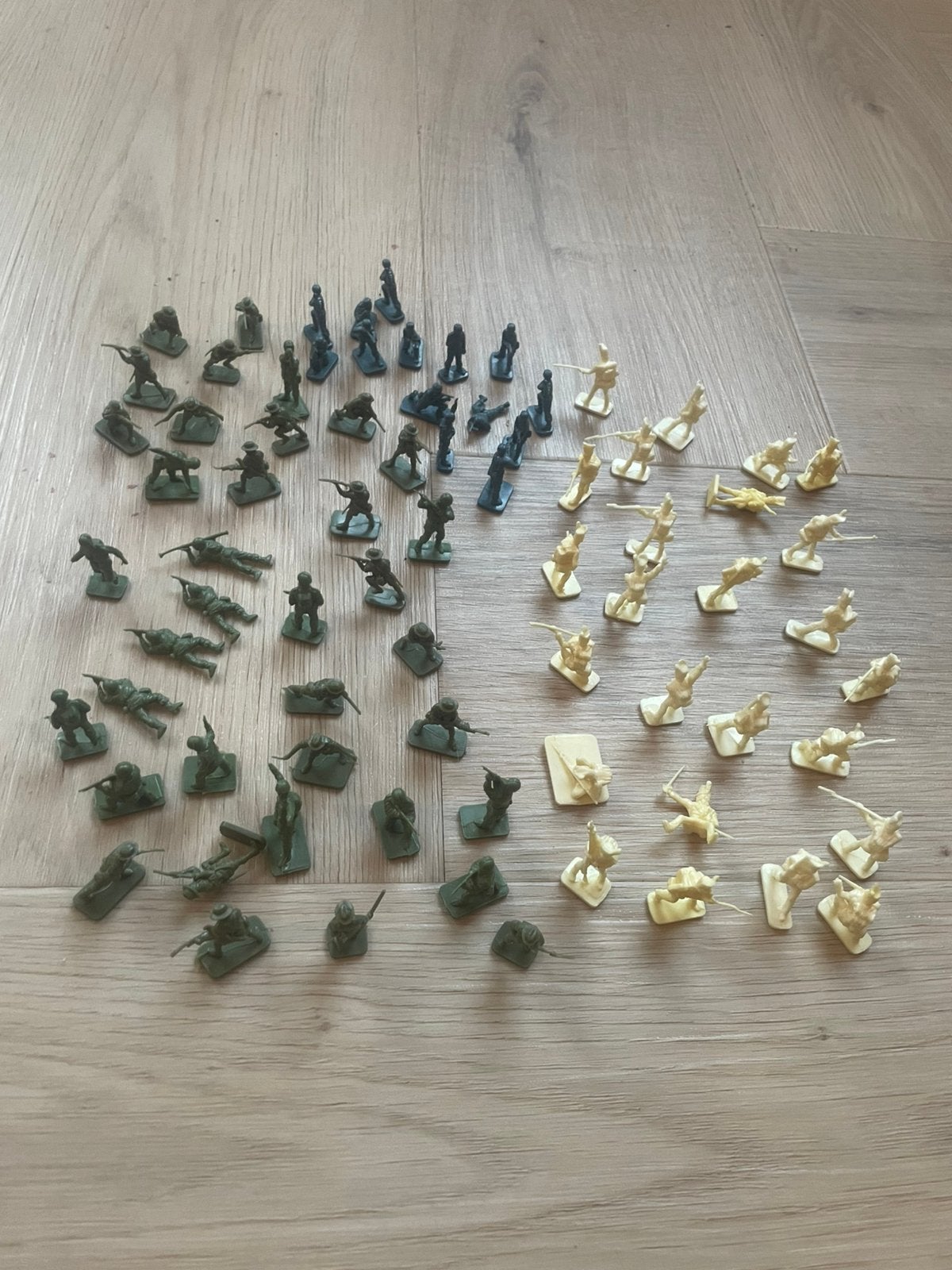 Klassieke plastic legermannetjes - Diverse kleuren en positi, Ophalen of Verzenden, Gebruikt