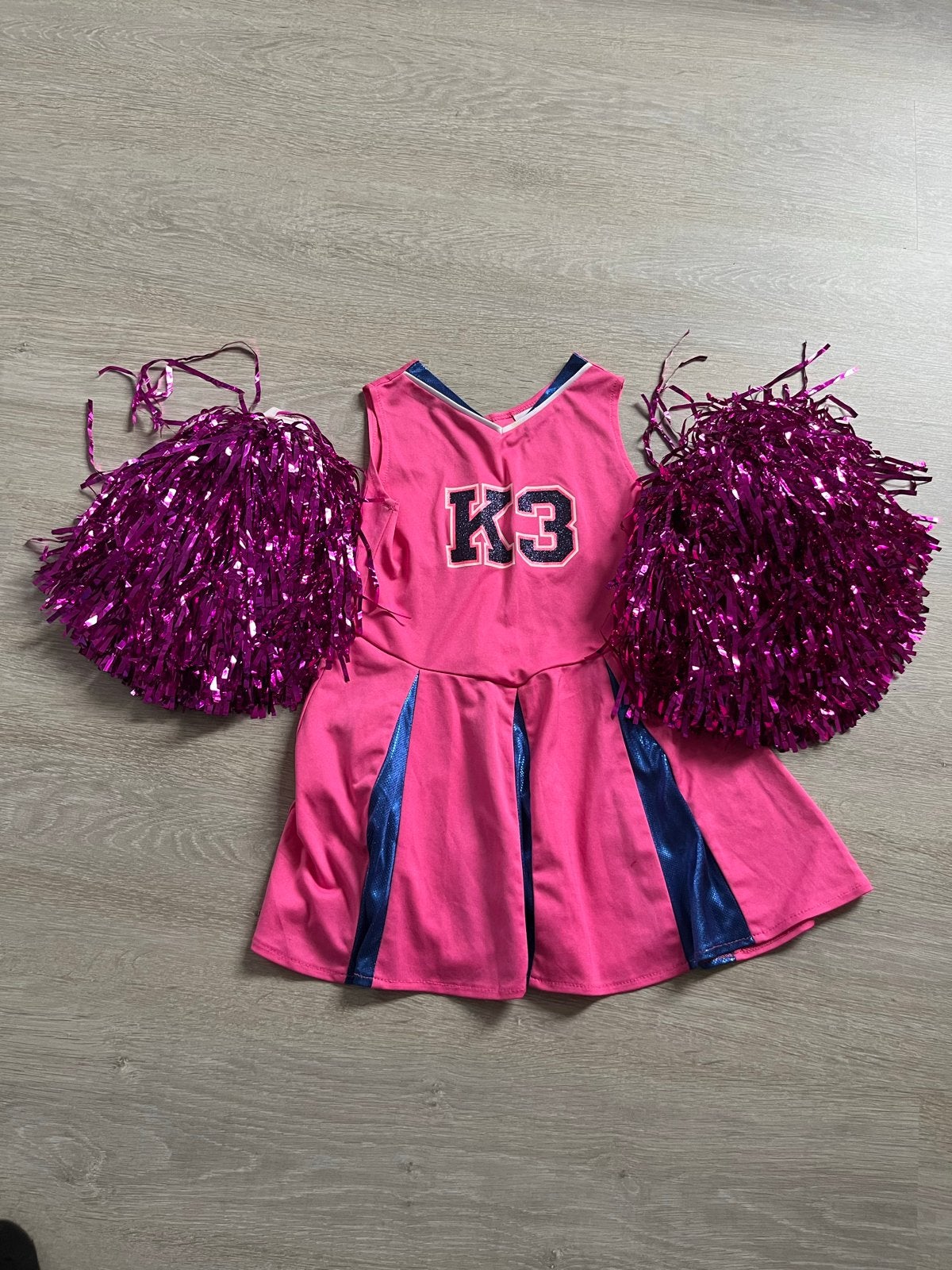 K3 Cheerleader Jurkje met Pompons Maat 116 (3-5 jaar), Kinderen en Baby's, Ophalen, Gebruikt, 110 t/m 116, Meisje