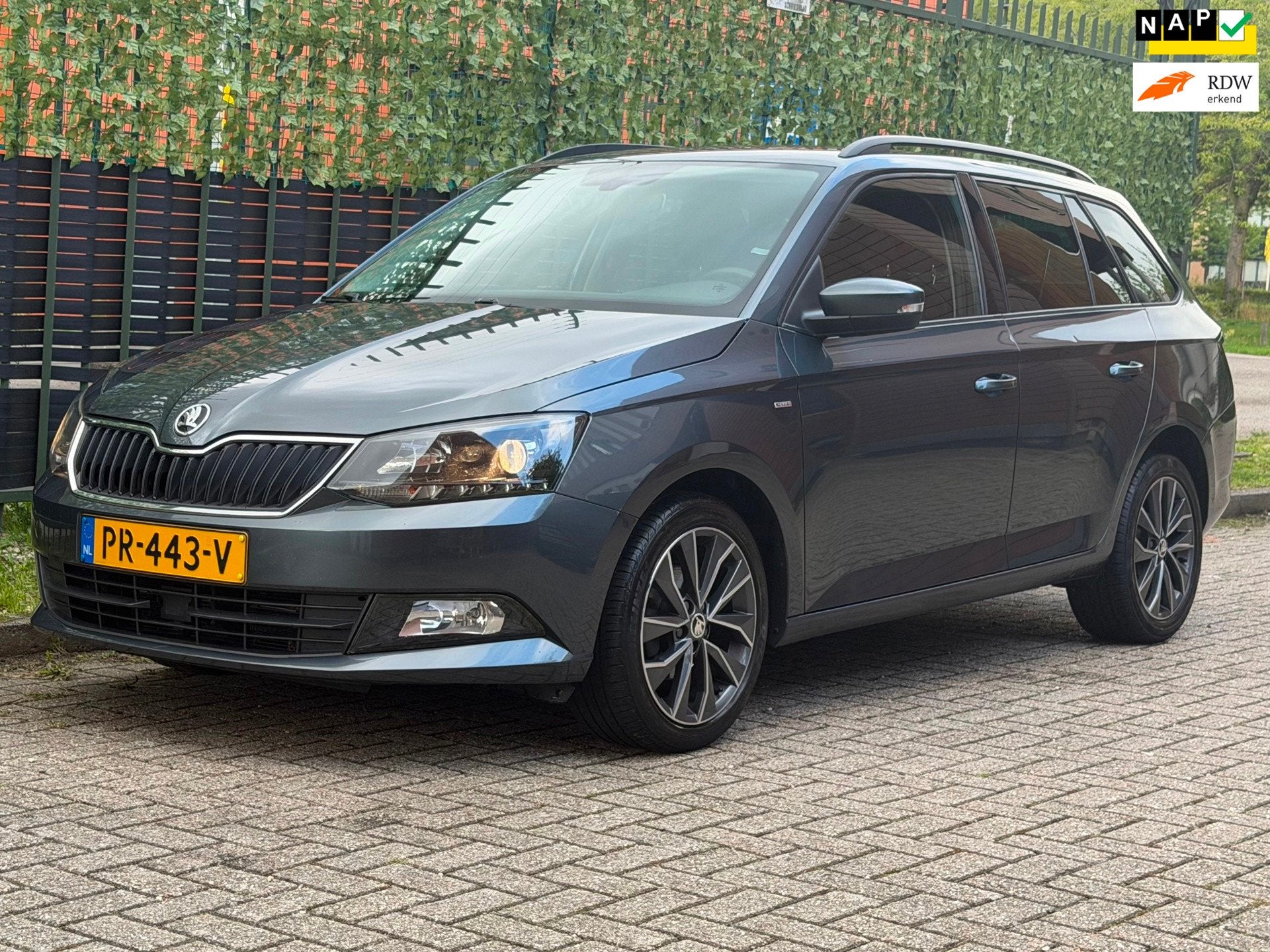 Skoda Fabia Combi 1.0 TSI Drive grijs 2017 CRUISE|NAVI|NAP