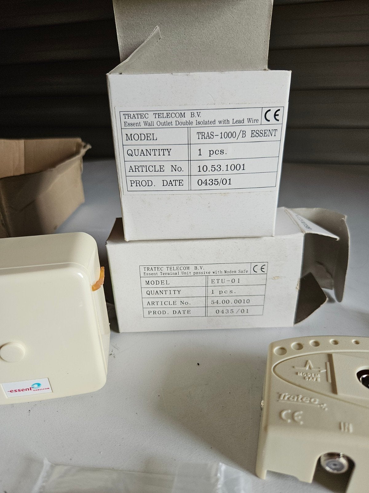 TRATEC Telecom B.V. Wandcontactdoos en Terminal Unit, Ophalen of Verzenden