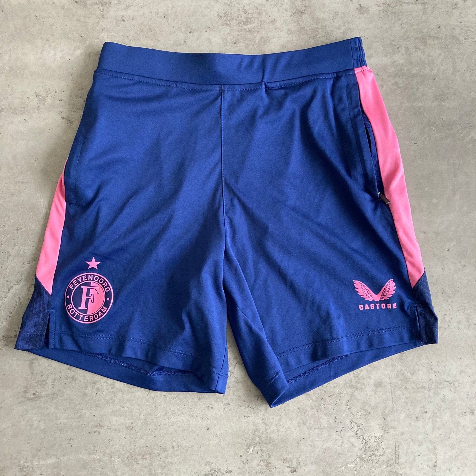 Voetbalshort - Feyenoord (S), Maat S, Ophalen of Verzenden, Nieuw, Broek