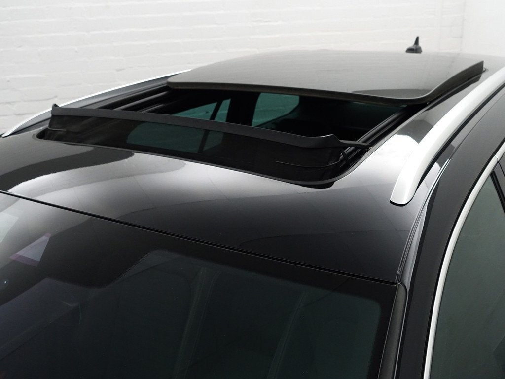 Volkswagen Passat Variant 1.5 TSI R-Line Business + Aut- Erg, 730 kg, 4 cilinders, Automatische klimaatregeling, Zwart