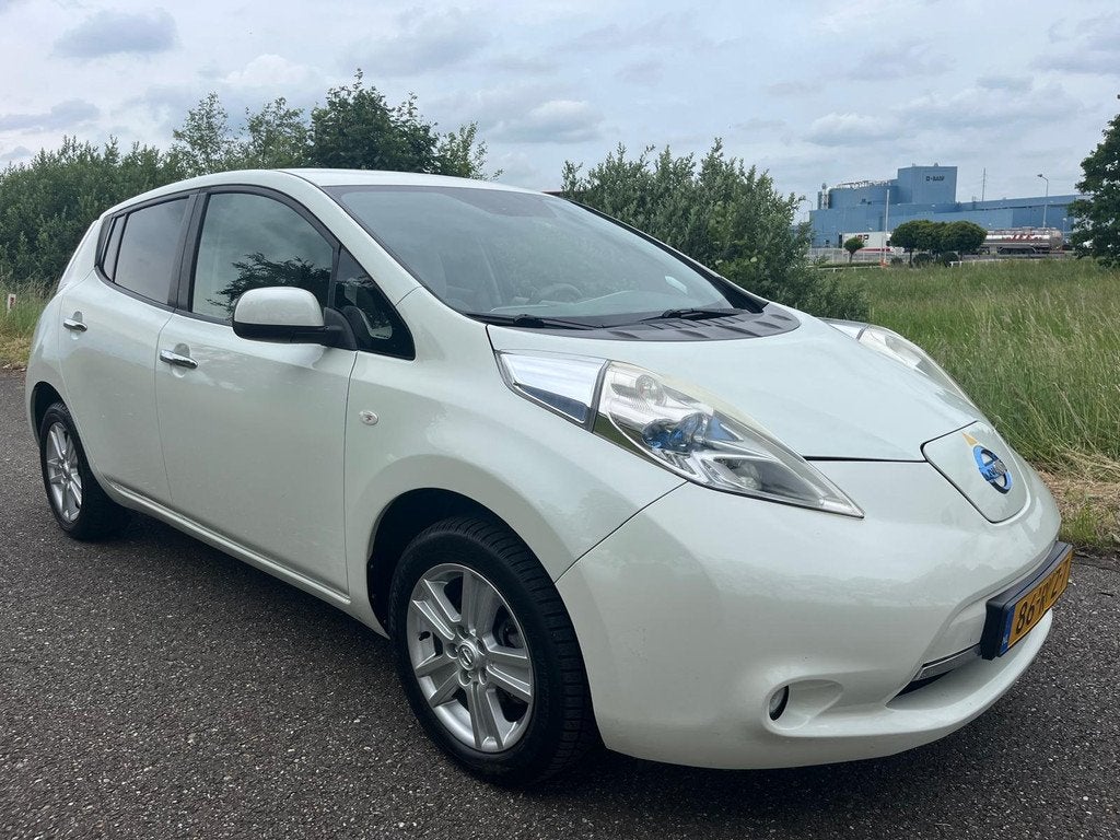 Nissan LEAF Base | Automaat | Airco | Cruise | Navi | Achter, Auto's, Nissan, Gebruikt, Electronic Stability Program (ESP), Wit