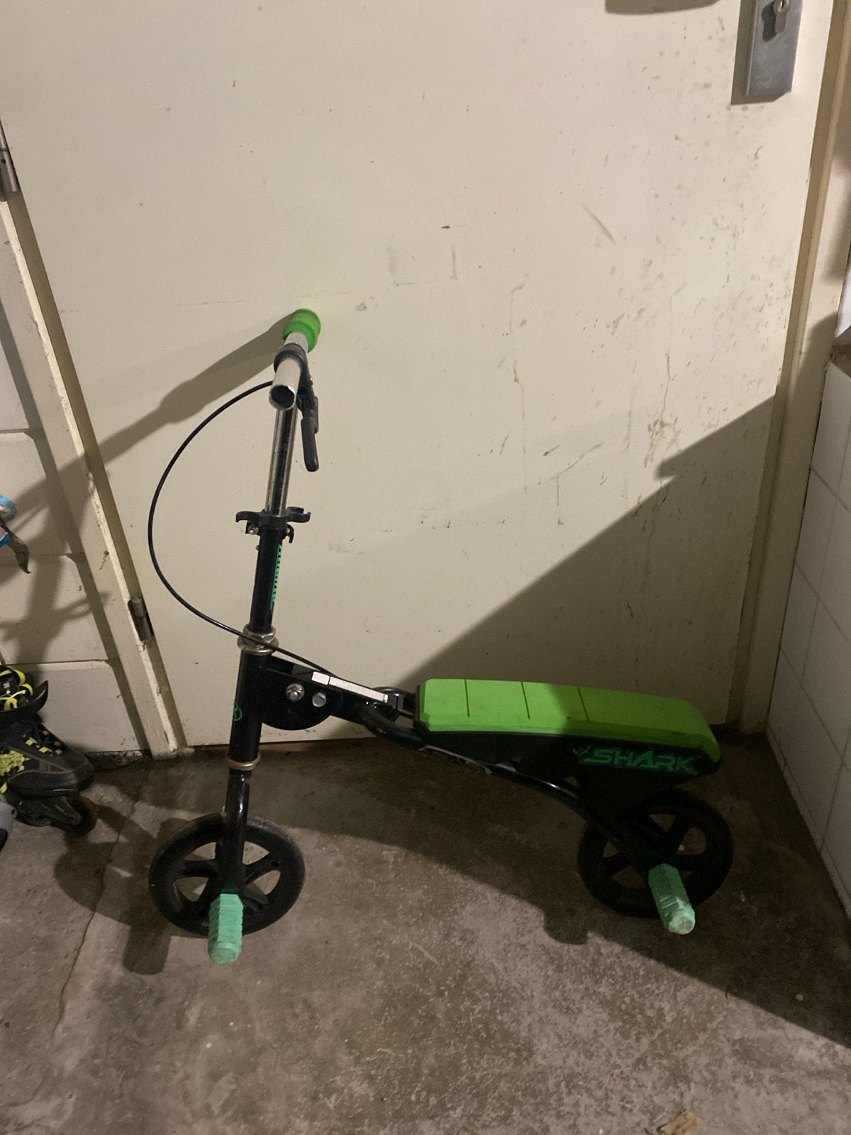 Shark step met zitje - Zwart/Groen, Ophalen of Verzenden, Gebruikt, Gewone step