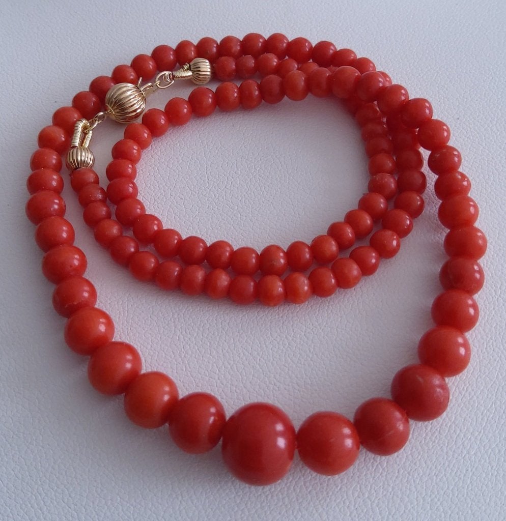 Ketting bloedkoraal met een gouden slot, Verzenden, Goud, Ketting, Met edelsteen