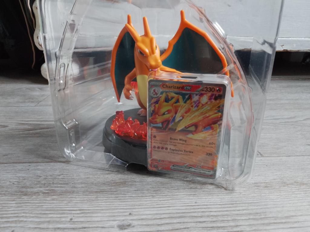 Pokemon Charizard beeldje kaart, Ophalen of Verzenden, Zo goed als nieuw