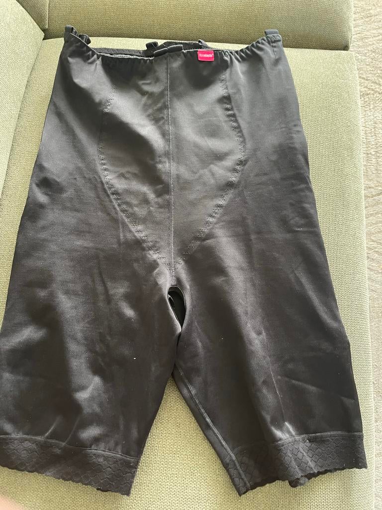 Zwarte Lipoelastic compressiebroek XXL lengte 60 cm, Ophalen of Verzenden, Zwart, Broekje of Short