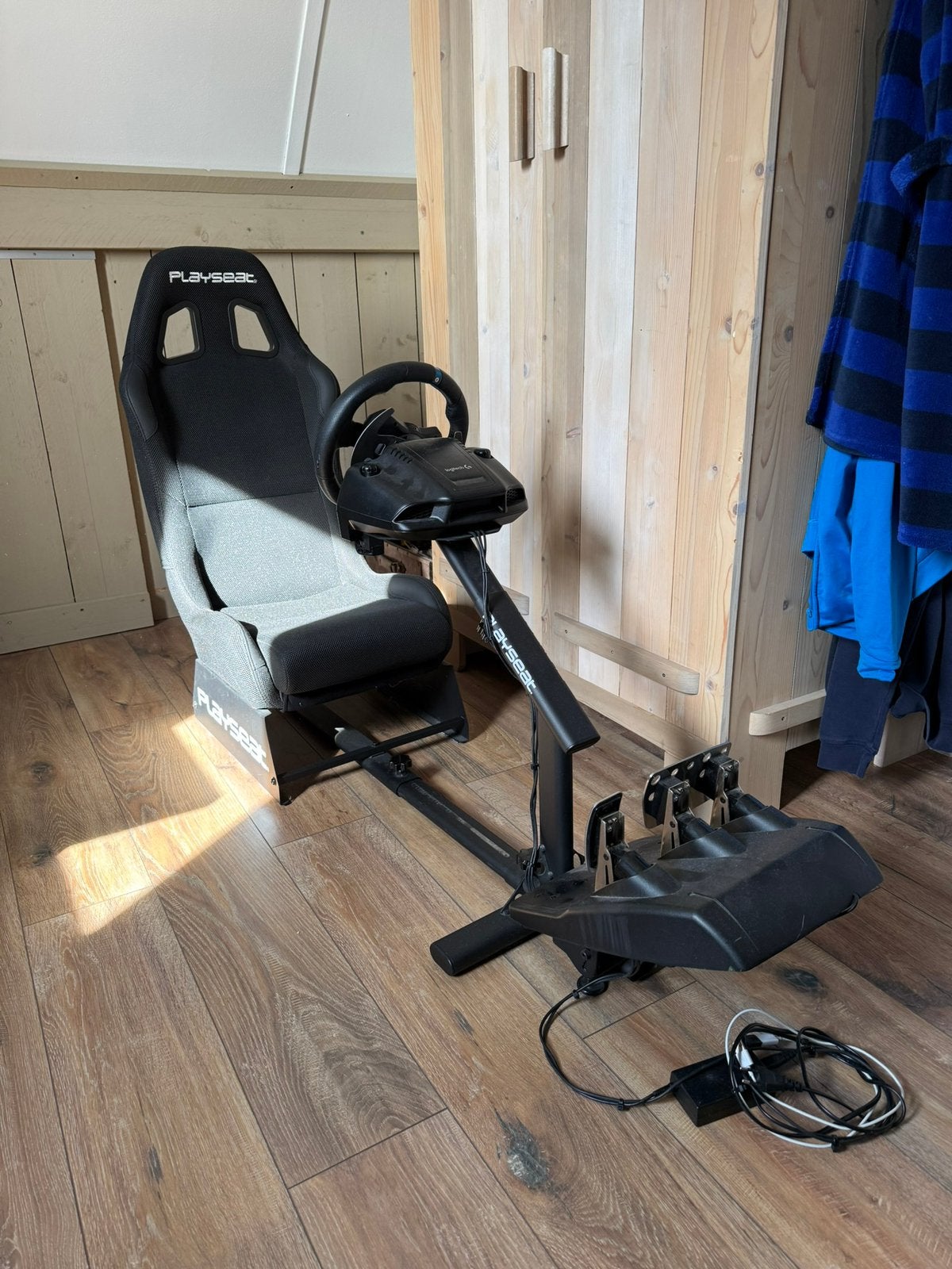 Playseat racestoel + Logitech G29 stuur en pedalen, Ophalen, Gebruikt, 1 speler, Racen en Vliegen