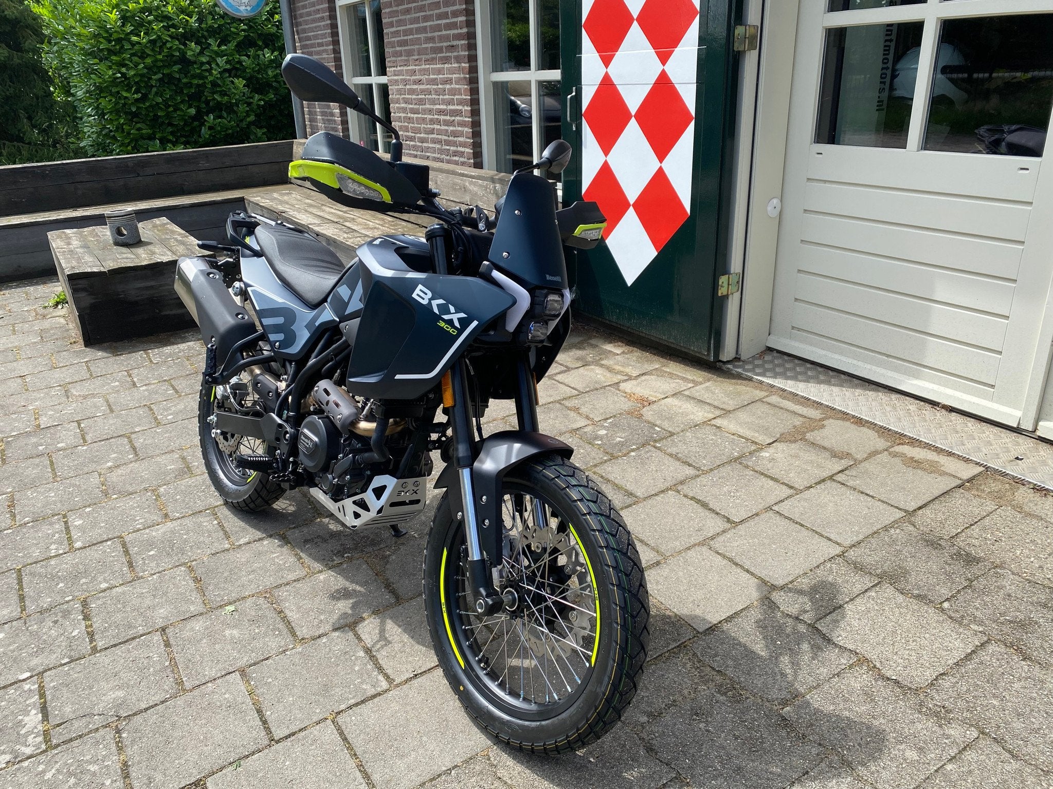 Benelli BKX 300 TRAIL ABS A2 (bj 2026), Motoren, 300 cc, Nieuw, Strada Fornace Vecchia 30
61122  Pesaro, IT, Bedrijf
