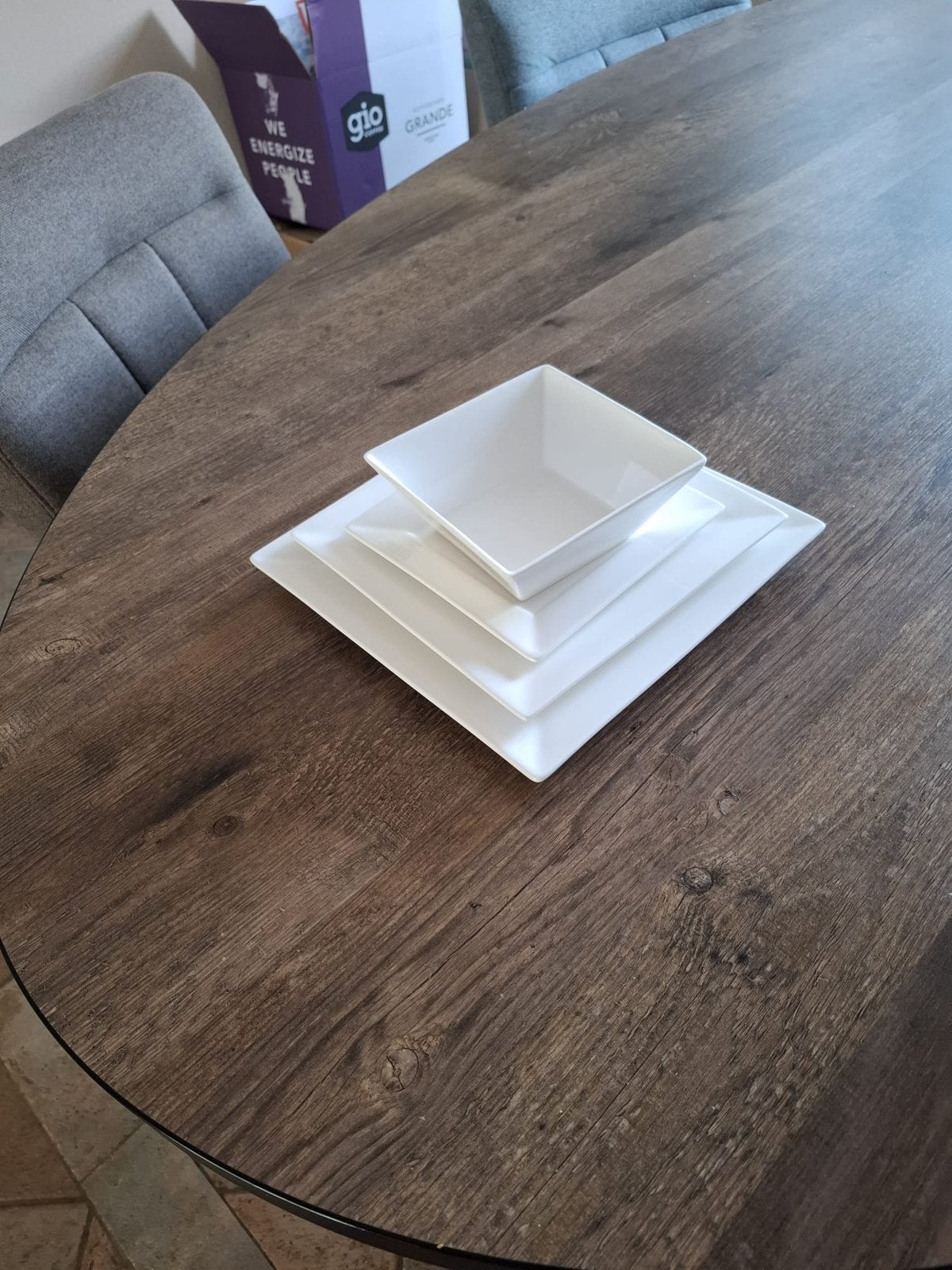 Serviesset 8 delig, Huis en Inrichting, Ophalen, Zo goed als nieuw, Rond, 200 cm of meer
