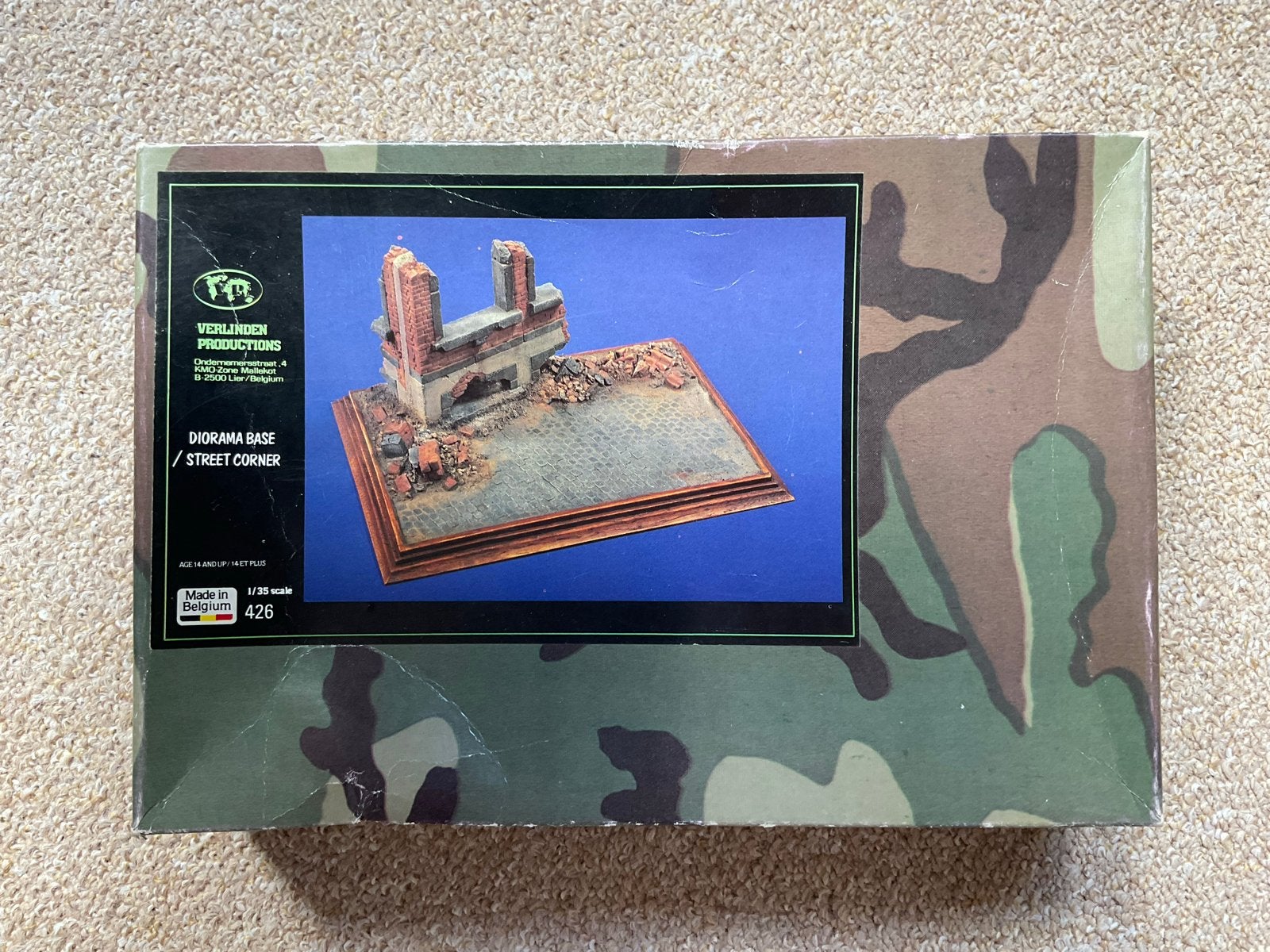 Verlinden Productions Diorama Base / Street Corner 1/35, Hobby en Vrije tijd, Ophalen of Verzenden, Nieuw, 1:35 tot 1:50, Diorama