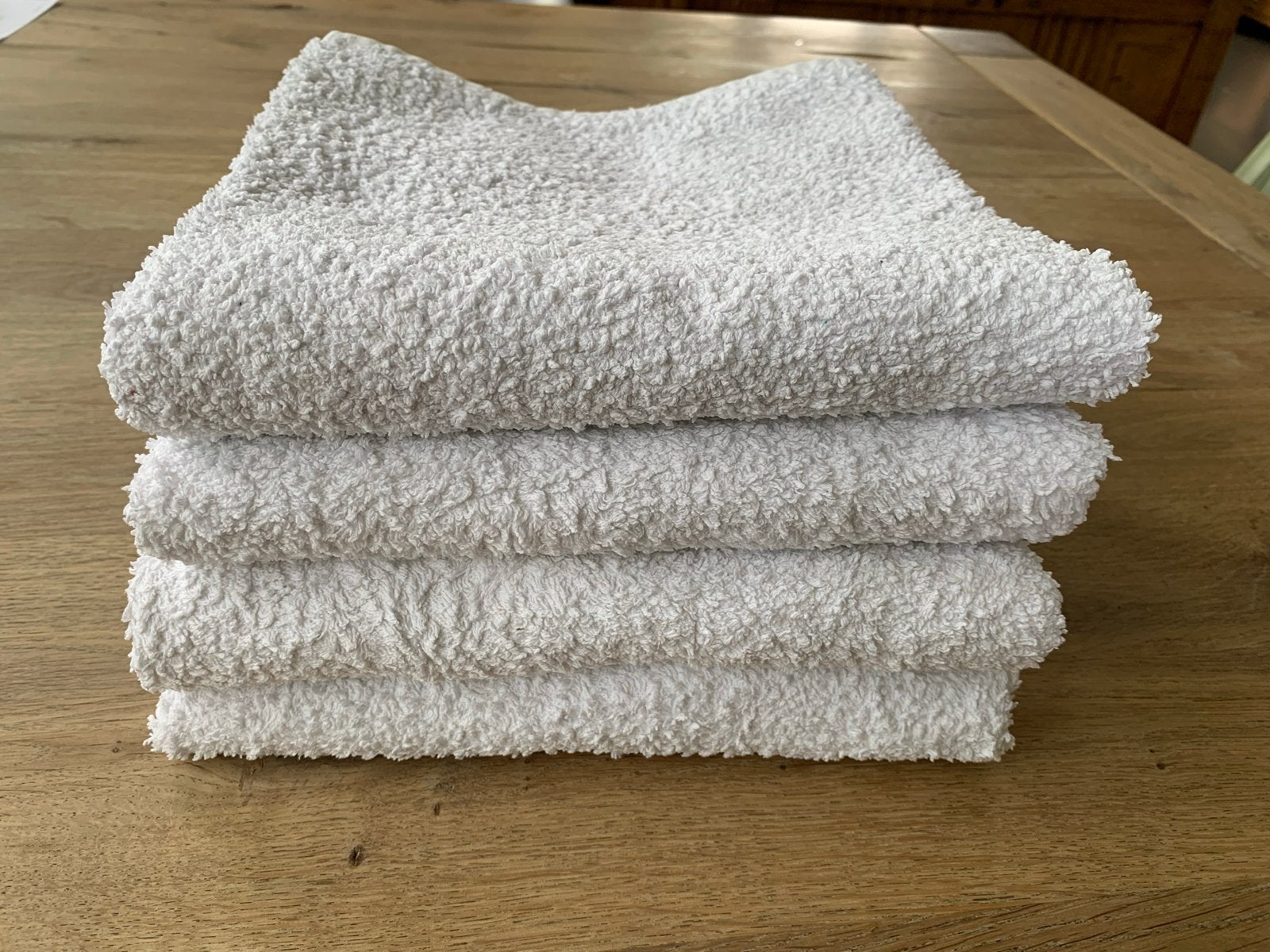 Set van 4 witte handdoeken, Huis en Inrichting, Badkamer | Badtextiel en Accessoires, Ophalen of Verzenden, Gebruikt, Wit, Handdoek