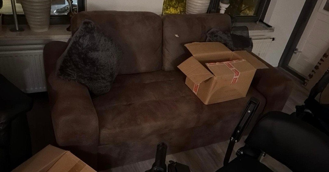 Comfortabele bruine tweepersoonsbank, Huis en Inrichting, Ophalen of Verzenden, Gebruikt