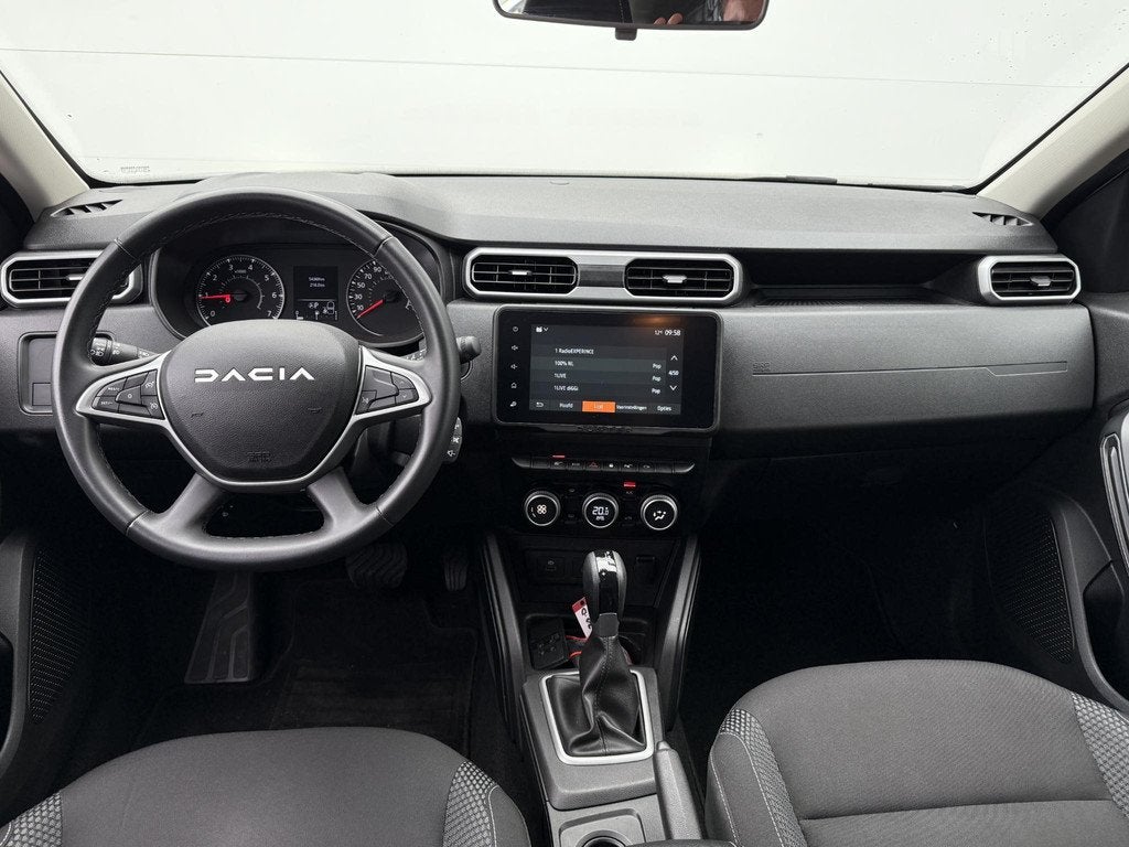 Dacia Duster TCe 150 Journey (Hoge instap) Automaat | 360" C, Stof, Gebruikt, 4 cilinders, Wit