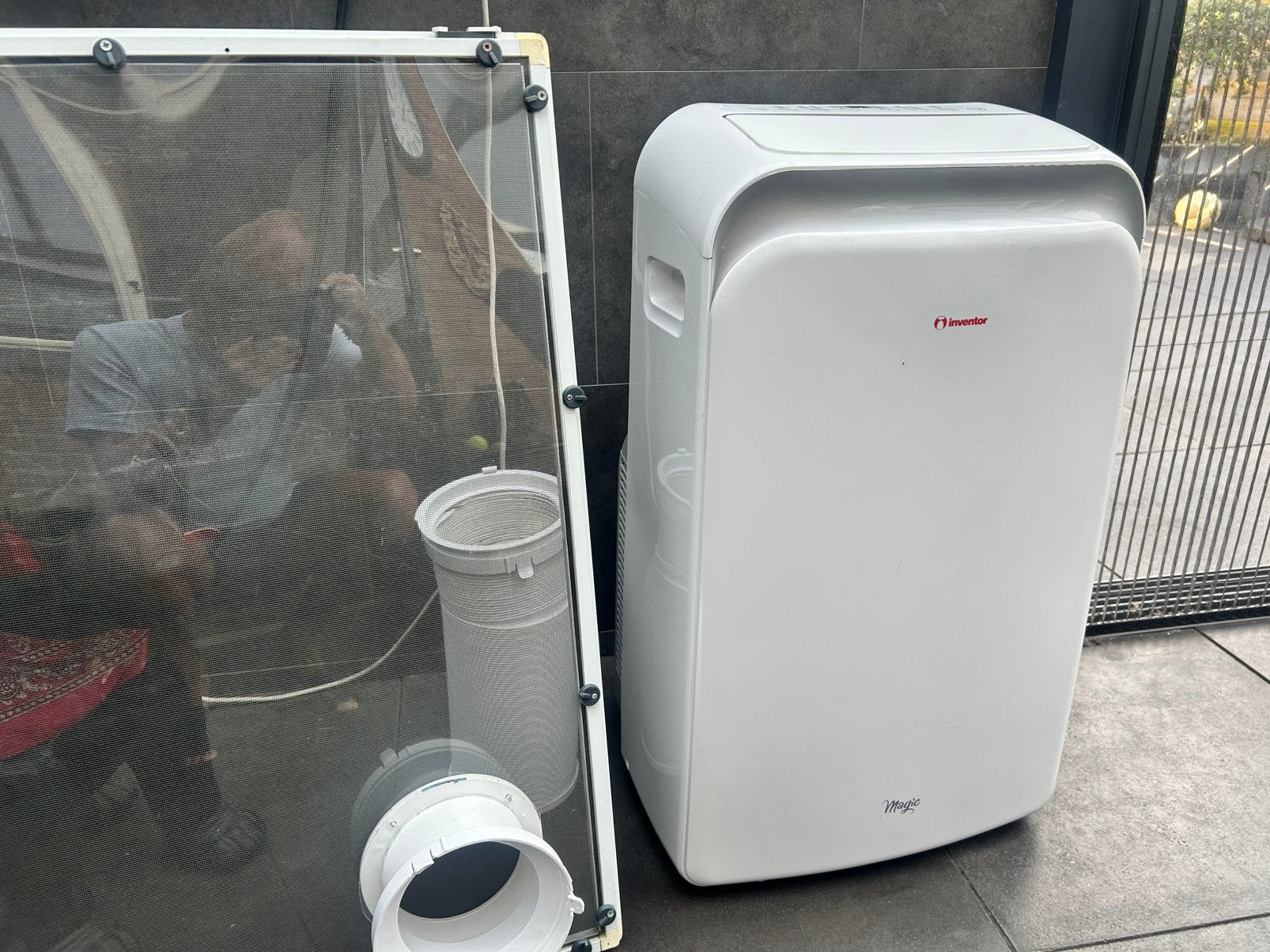 Mobiele Airco, Witgoed en Apparatuur, Ophalen, Koelen en Ontvochtigen, 3 snelheden of meer, Zo goed als nieuw