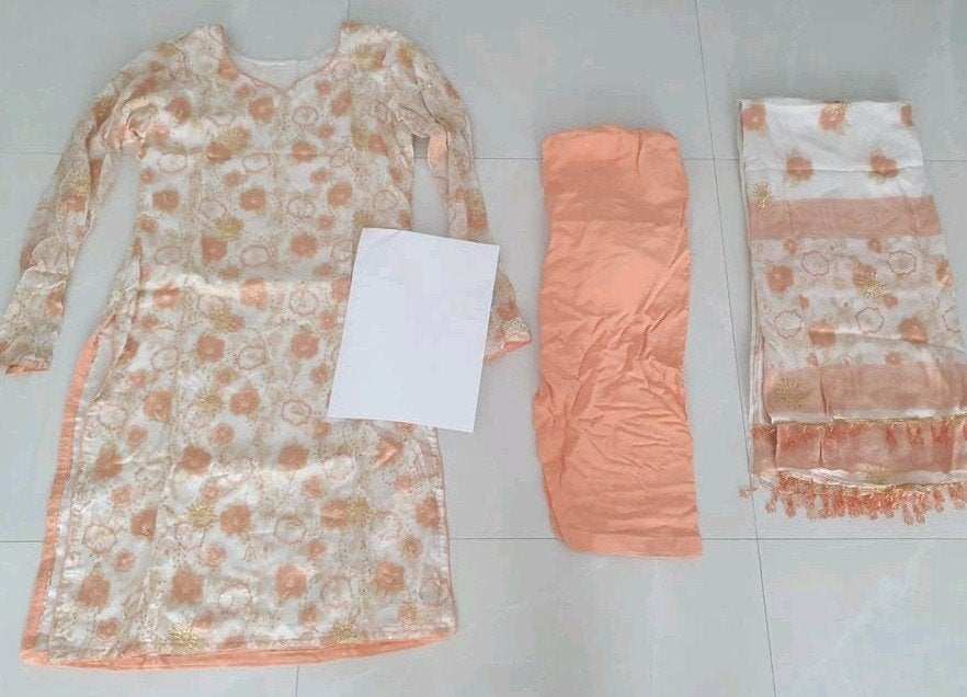 Prachtige Indiase Salwar Kameez -wit  Perzik & Goud, Ophalen of Verzenden, Zo goed als nieuw, Maat 36 (S), Wit