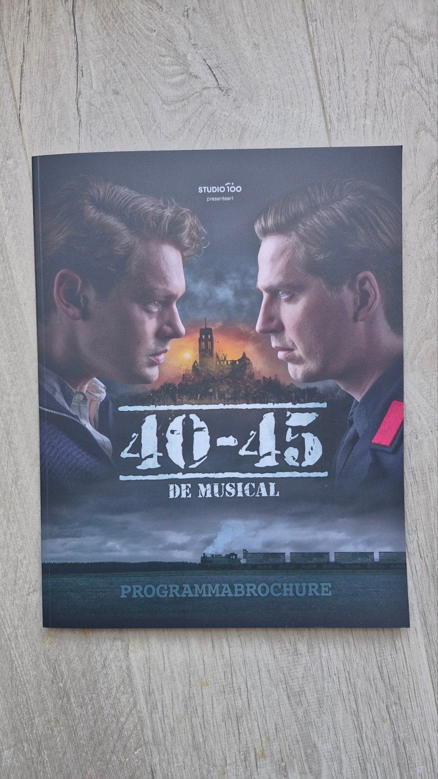 40-45 De Musical Programmabrochure Studio 100, Ophalen of Verzenden, Zo goed als nieuw, Studio 100, België