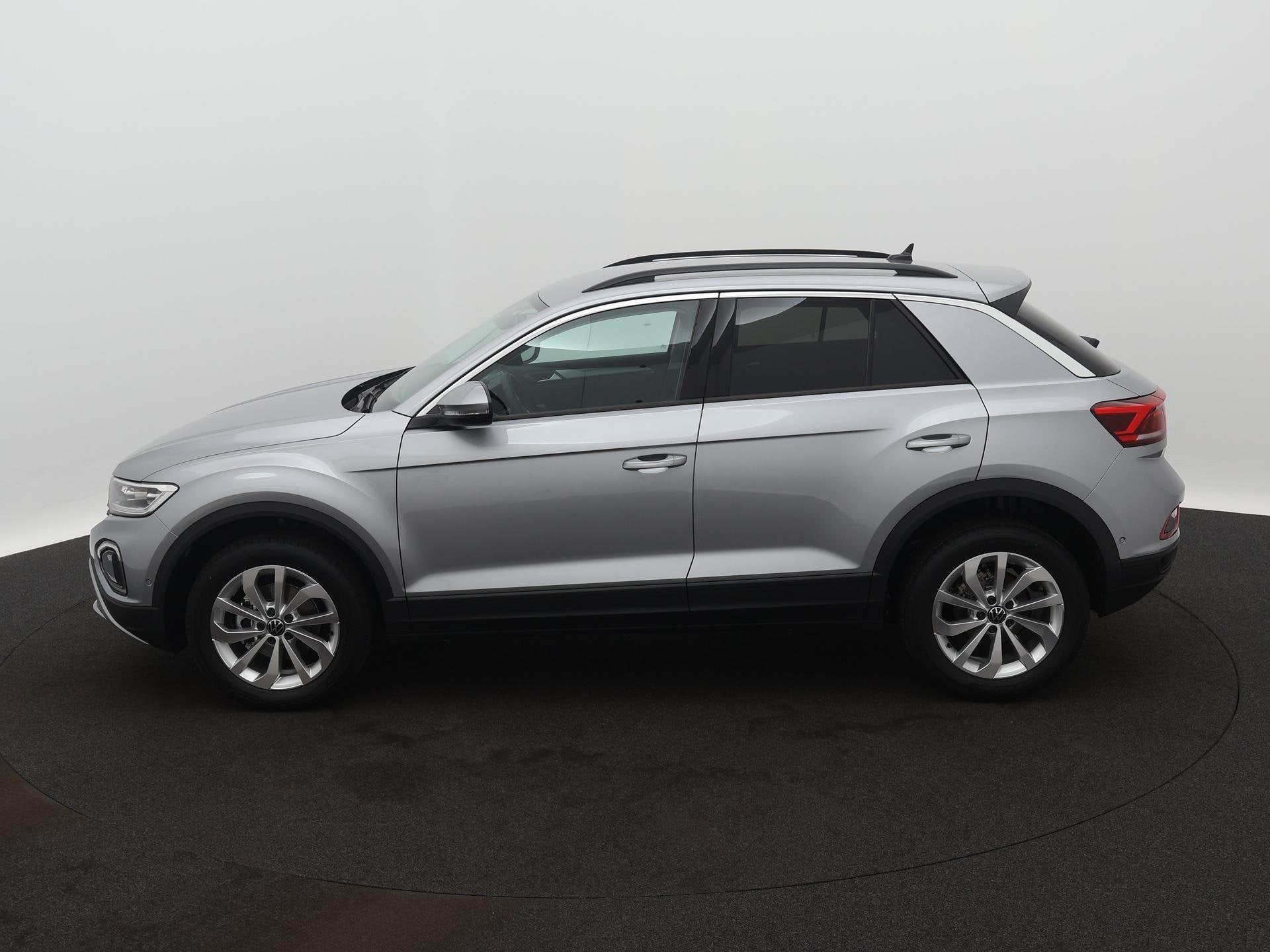 Volkswagen T-Roc 1.0 TSI Life Edition | Multimedia pakket |, Auto's, 12 maanden, Stof, 116 pk, 1204 kg
