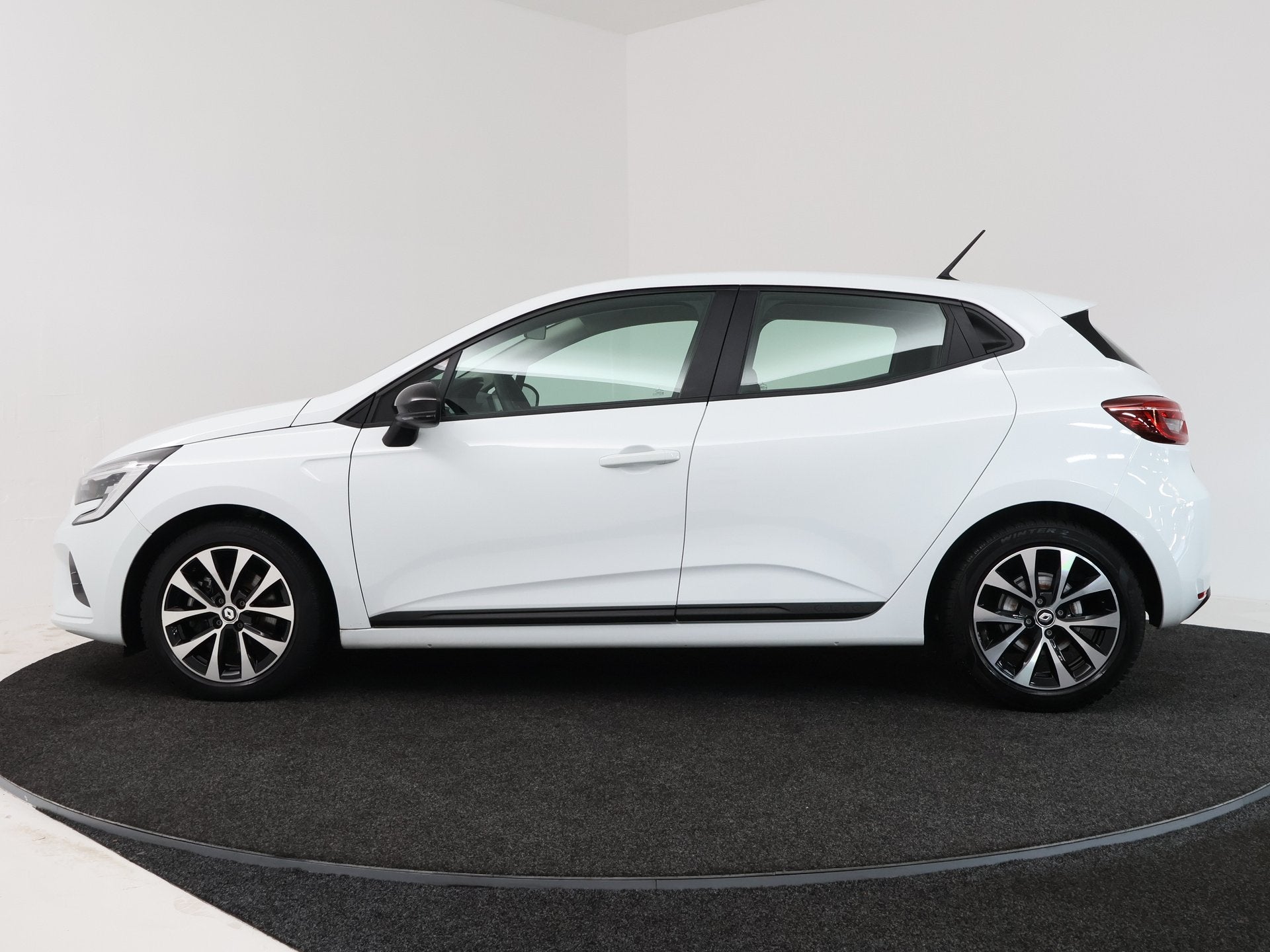 Renault Clio 1.6 E-Tech Hybrid 145 Equilibre | Apple Carplay, Auto's, 12 maanden, Wit, Origineel Nederlands, Bedrijf