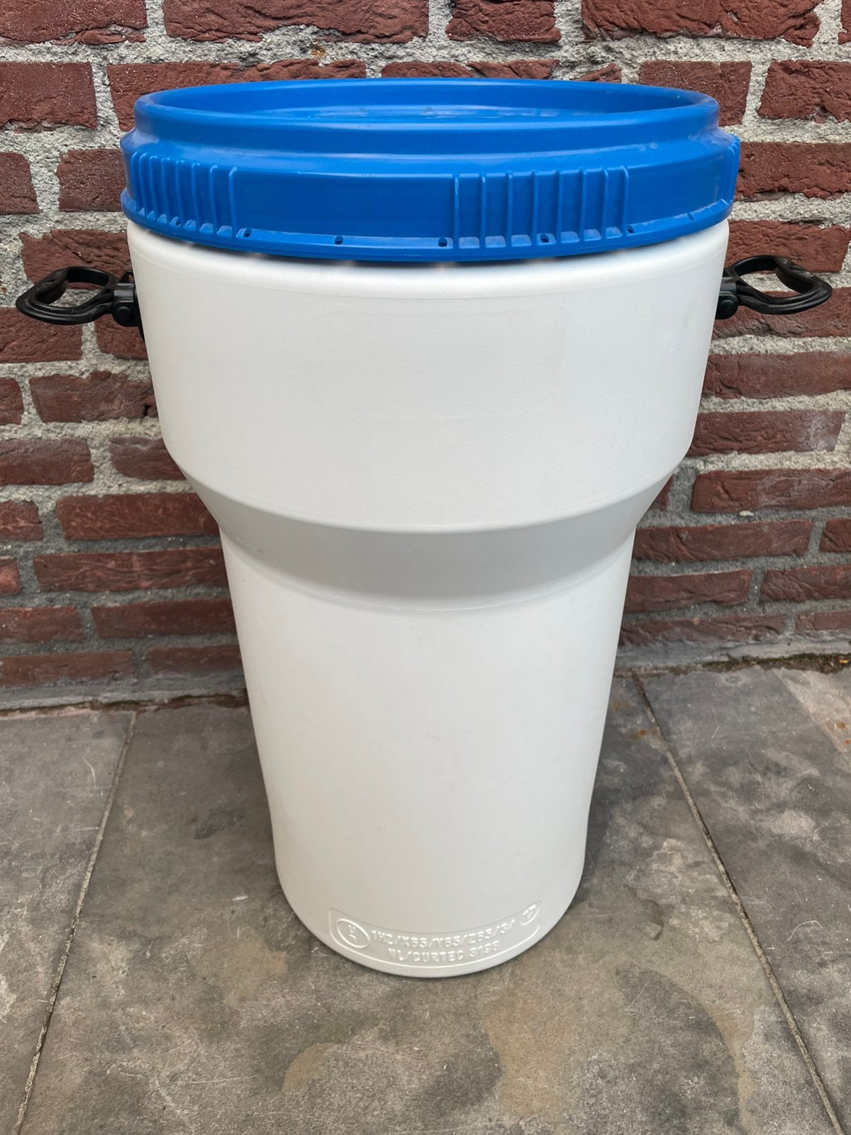 Curtec 40 liter vat met schroefdeksel en handgreep, Ophalen, Zo goed als nieuw, Kunststof, Met deksel
