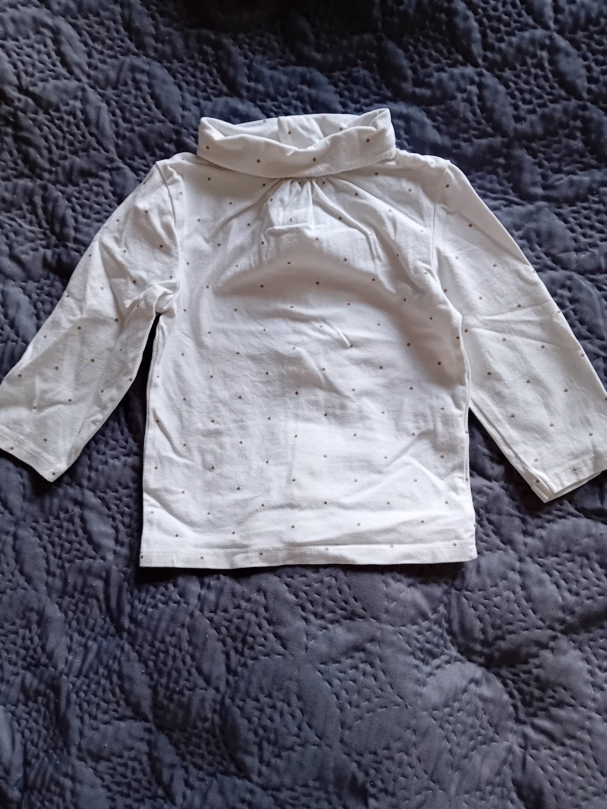 Kiabi longsleeve met col en gouden glitter stippen, mt 68-74, Kiabi, Meisje, Ophalen of Verzenden, Zo goed als nieuw