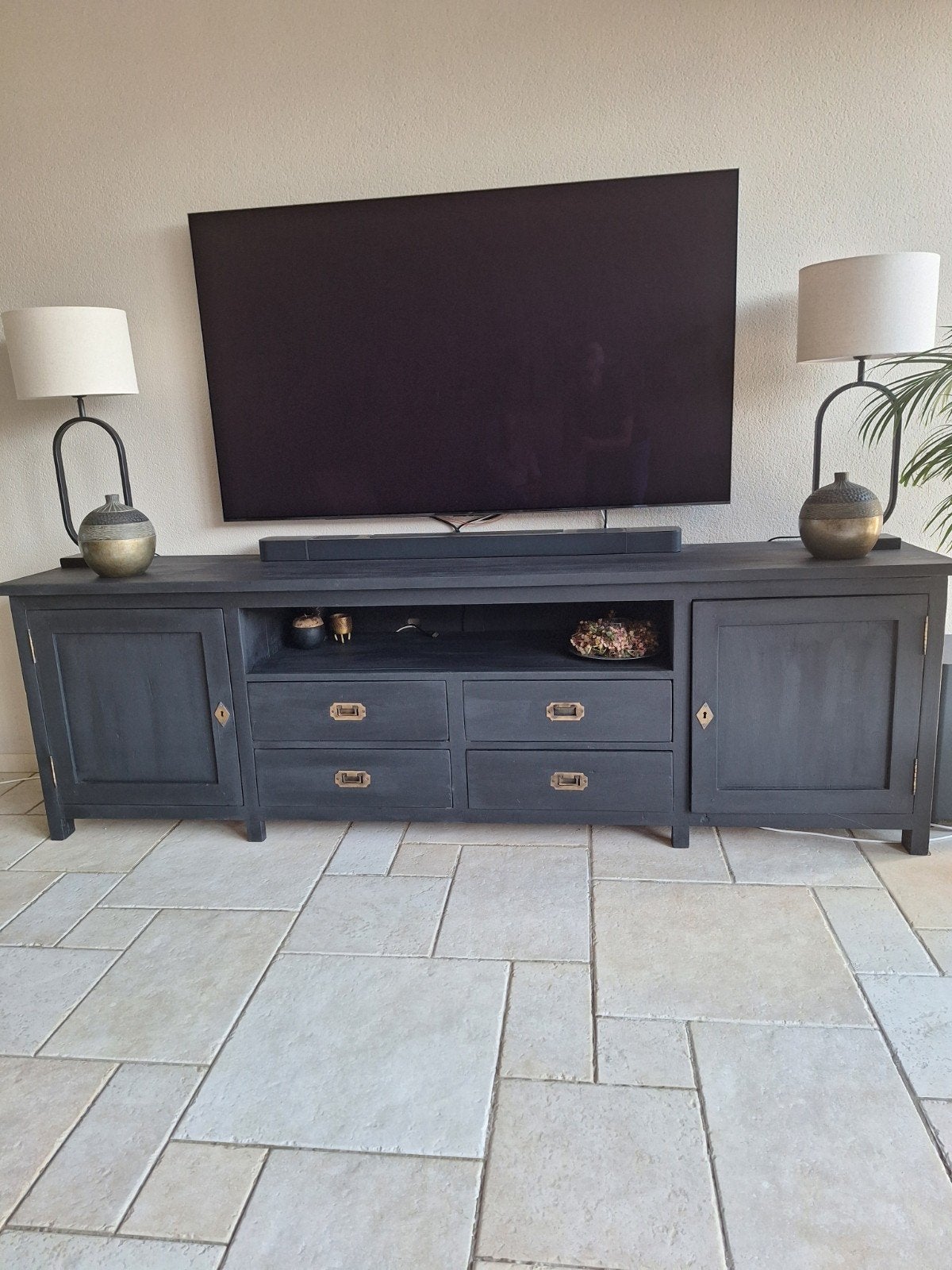 gratis af te halen tv kast van teak hout