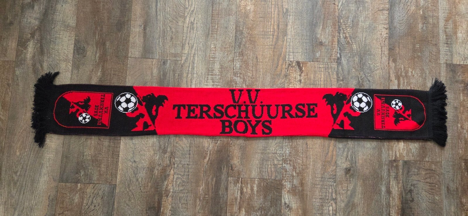 Sjaal VV Terschuurse Boys, Verzamelen, Ophalen of Verzenden, Zo goed als nieuw, Buitenlandse clubs, Vaantje of Sjaal