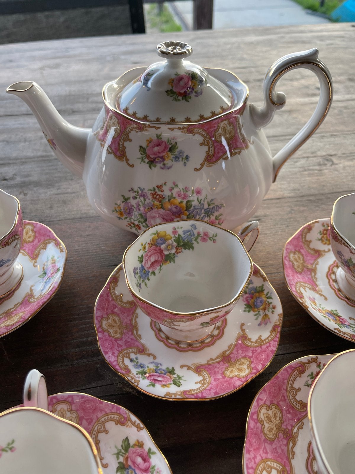Royal Albert Lady Carlyle Theeservies - Compleet en Elegant, Antiek en Kunst, Ophalen