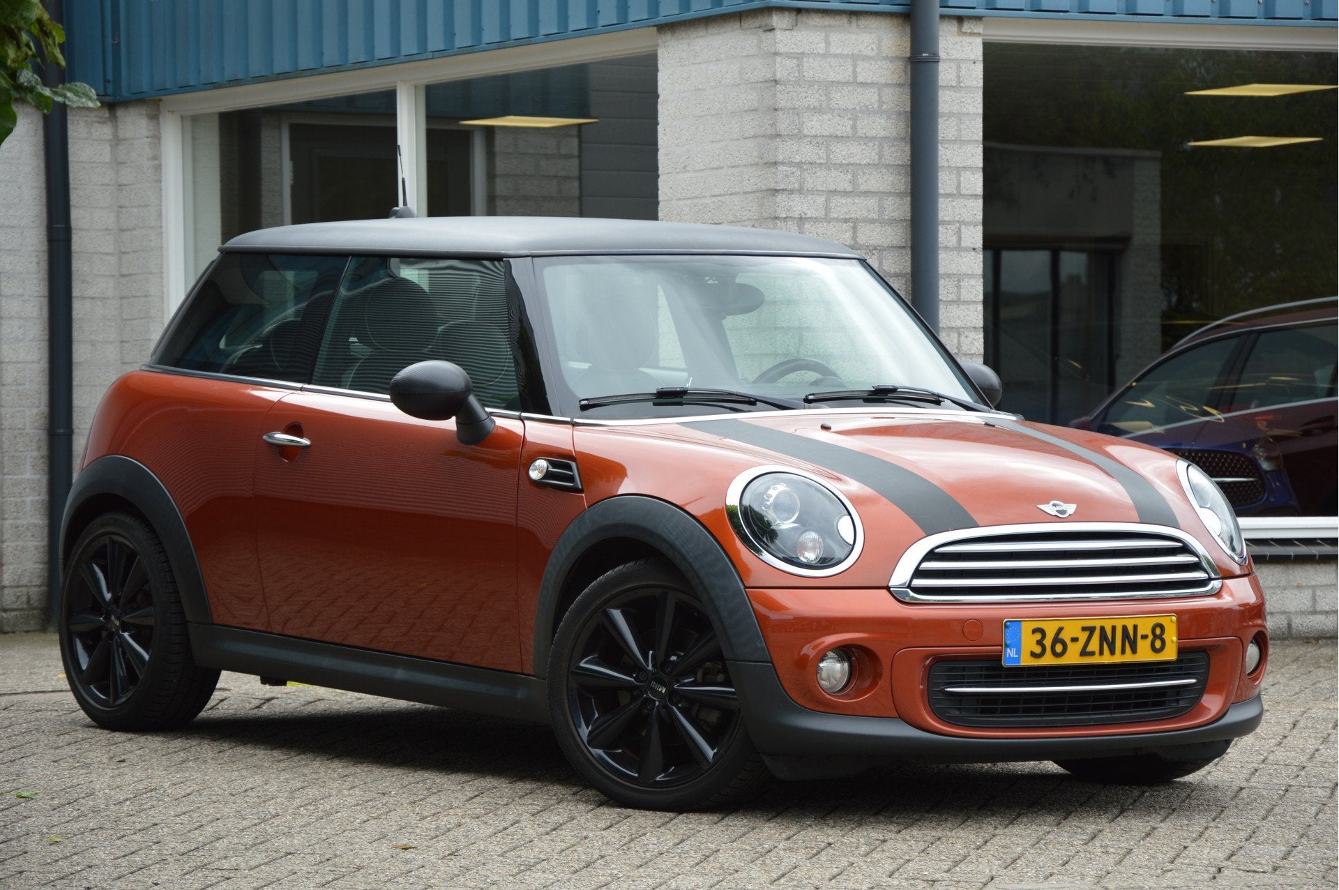 MINI 3-deurs 1.6 Cooper Chili XENON | NAVI | LEDER | STOELVE, Auto's, Voorwielaandrijving, Gebruikt, 4 stoelen, Bedrijf